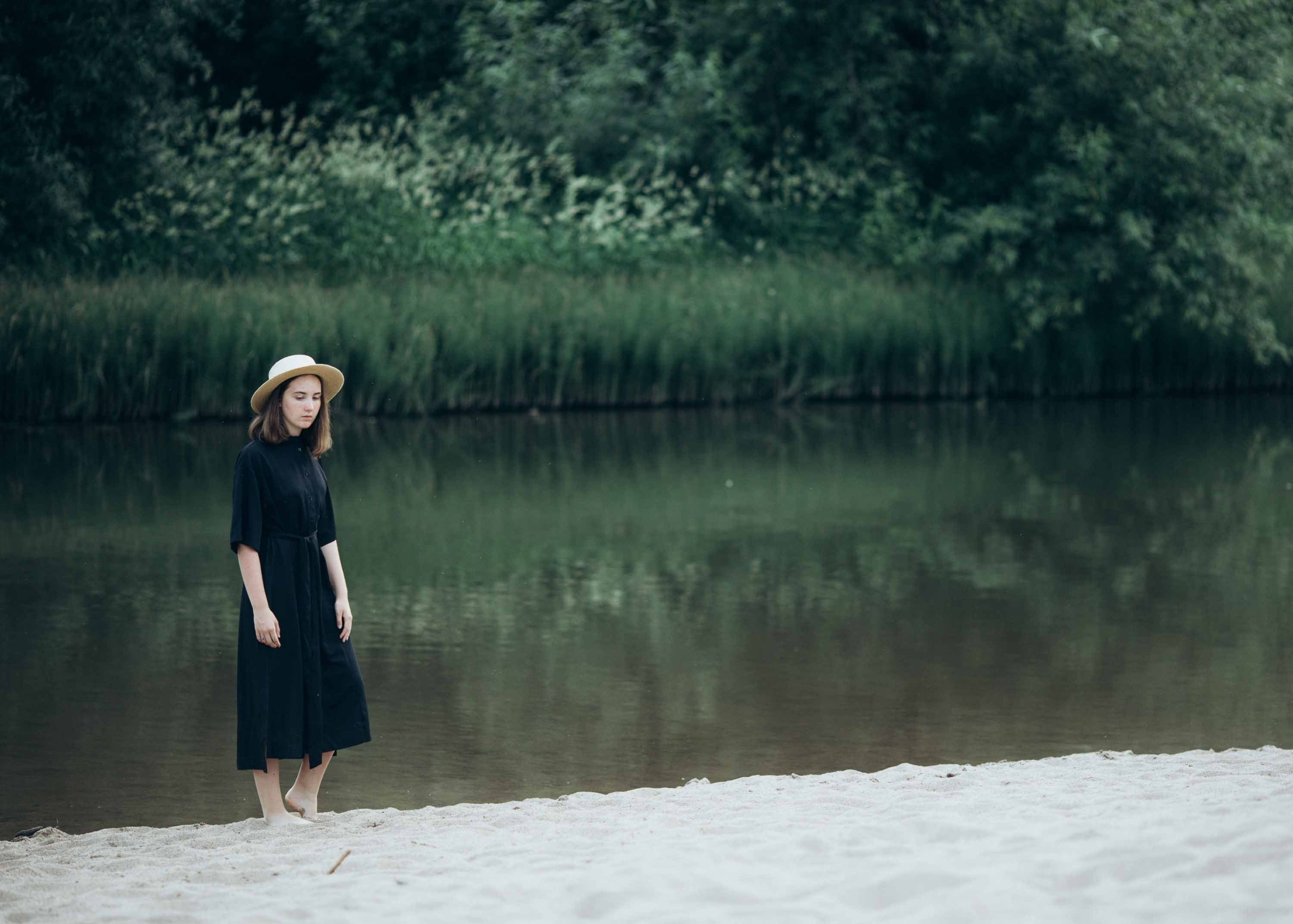 Портрет в шляпе. Наталия Клевинскас портретный фотограф в Костроме