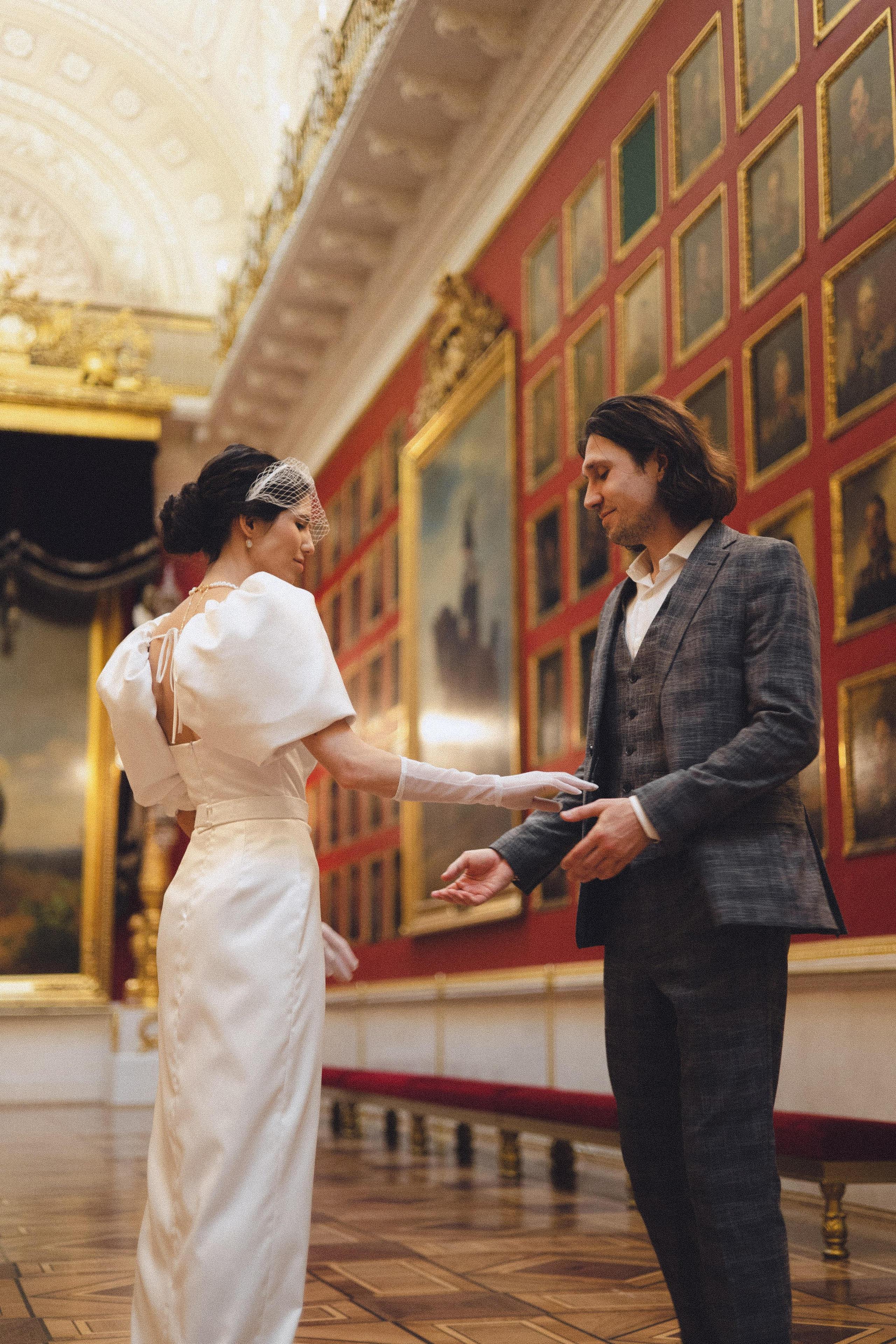 Свадебная съемка в Эрмитаже. Фотограф в Санкт-Петербурге Осокина Елизавета