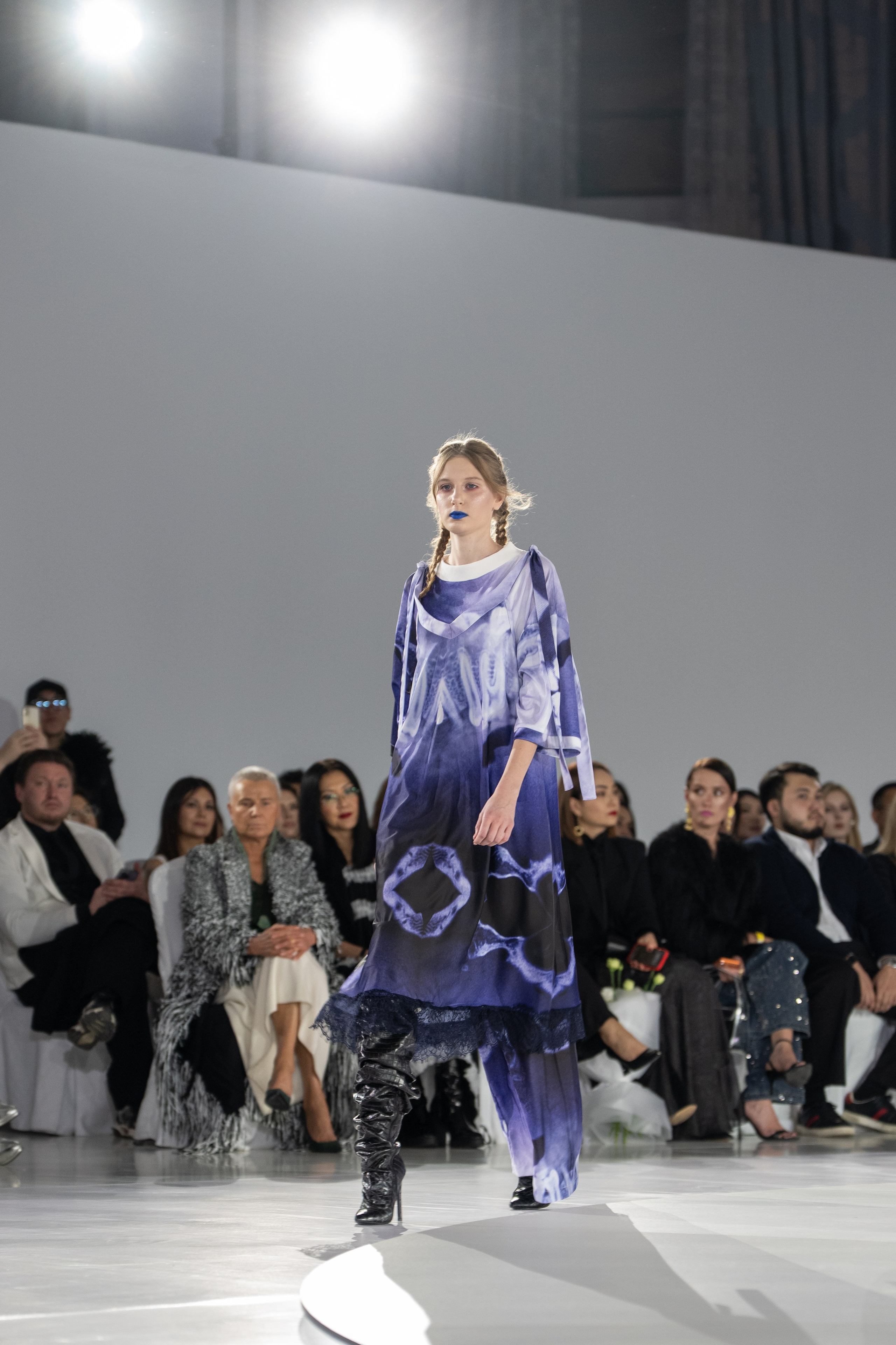 Брэнд Yang Lain. Сайт Алматинского НЮ АРТ, будуар и фэшн фотографа Дениса Карпенко