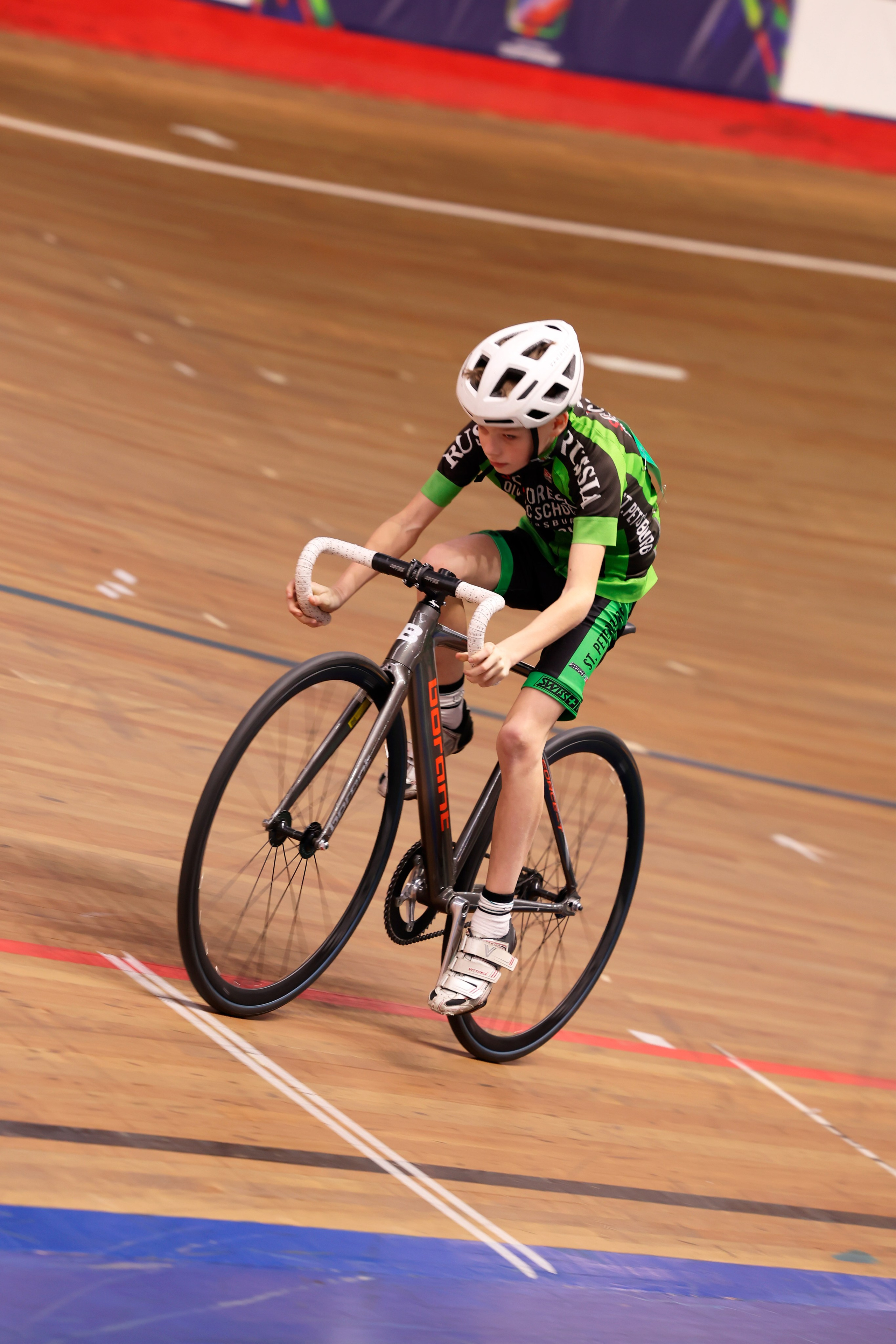 Пятый этап Региональных соревнований по велоспорту на треке (Гит, Скретч) 15.03.2025. Спортивный и репортажный фотограф Антон Тереханов