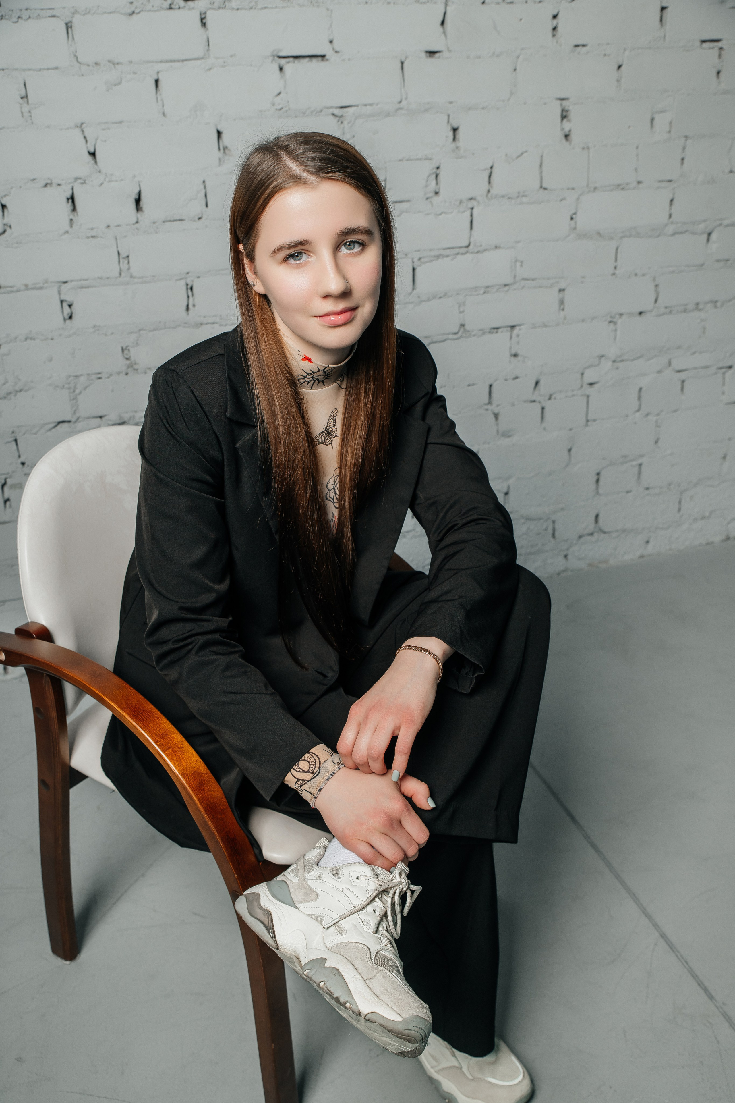 Школа № 16 — Владивосток 2025. Фотограф Ярмишко Дарья. Выпускные фотокниги