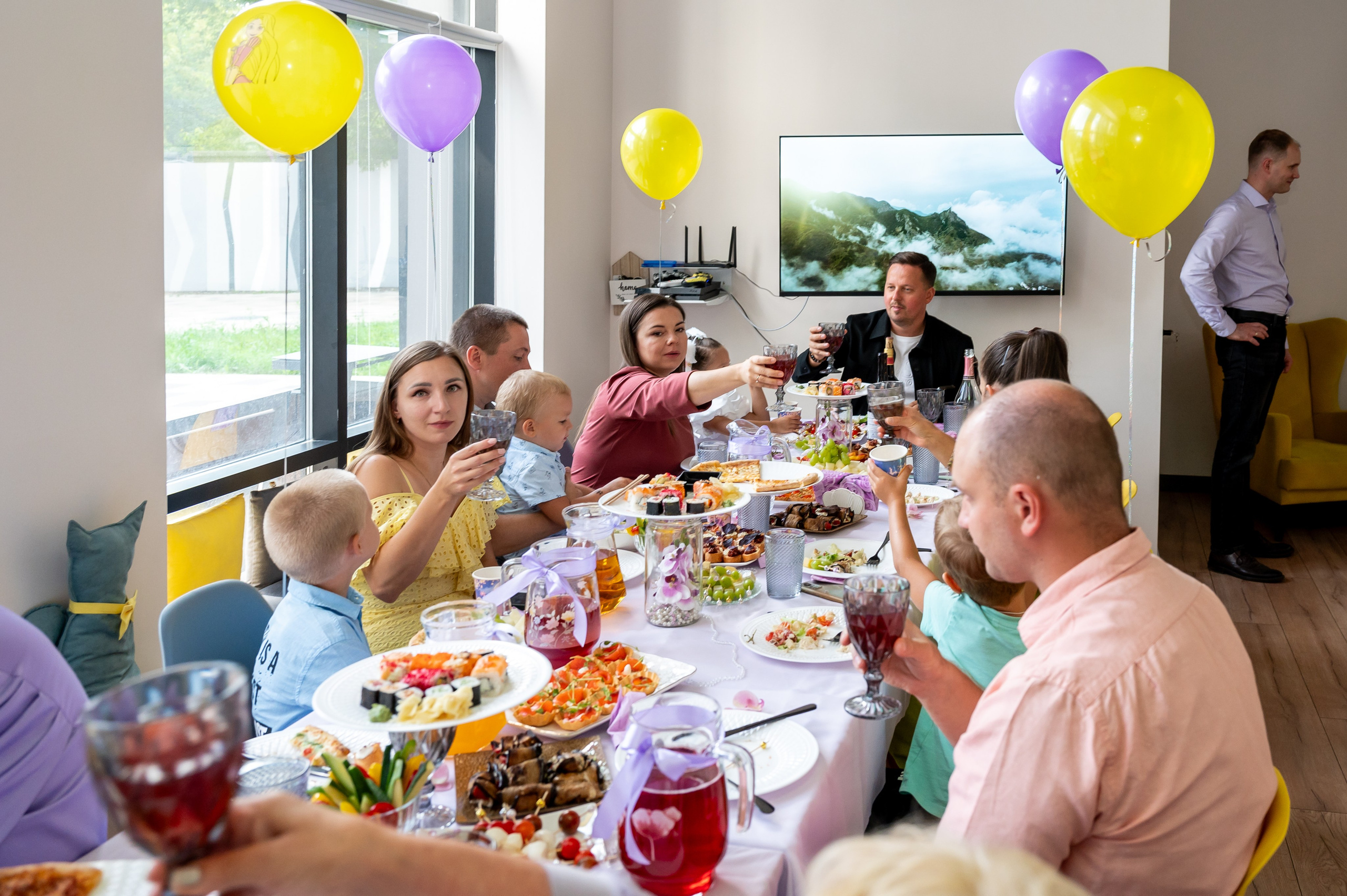 ДР в лофте с фокусником