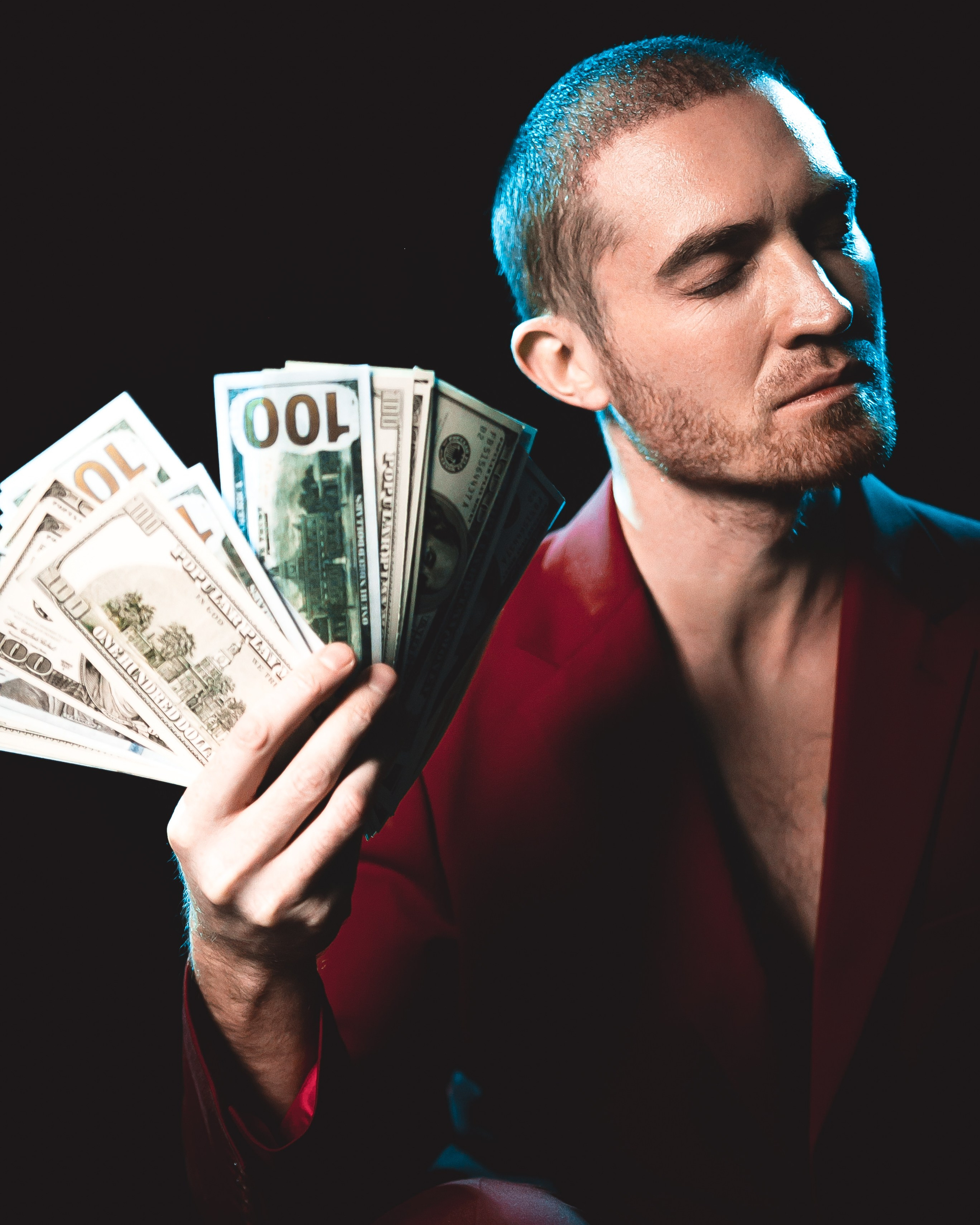 MF PROD. — NICHOLAS VYAZEMSKY. MOVIE FAMILY PRODUCTION