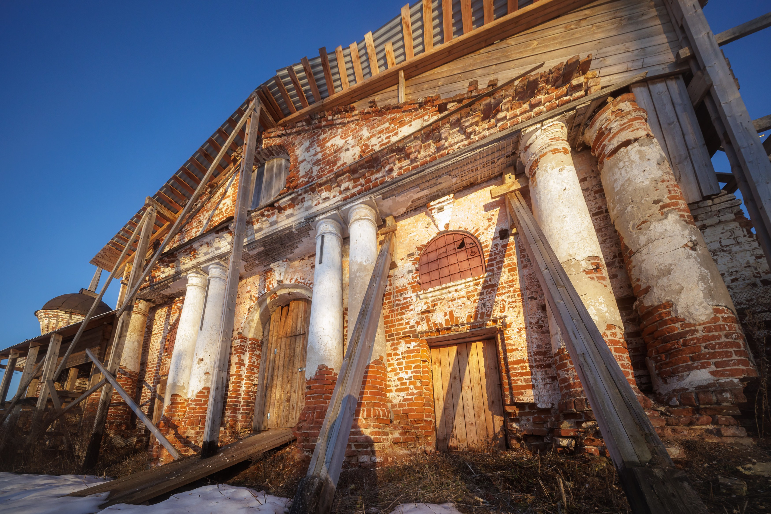 Архитектура — экстремальный угол съемки. Владимир Петухов — фотограф в г. Кинешма. Оператор FPV
