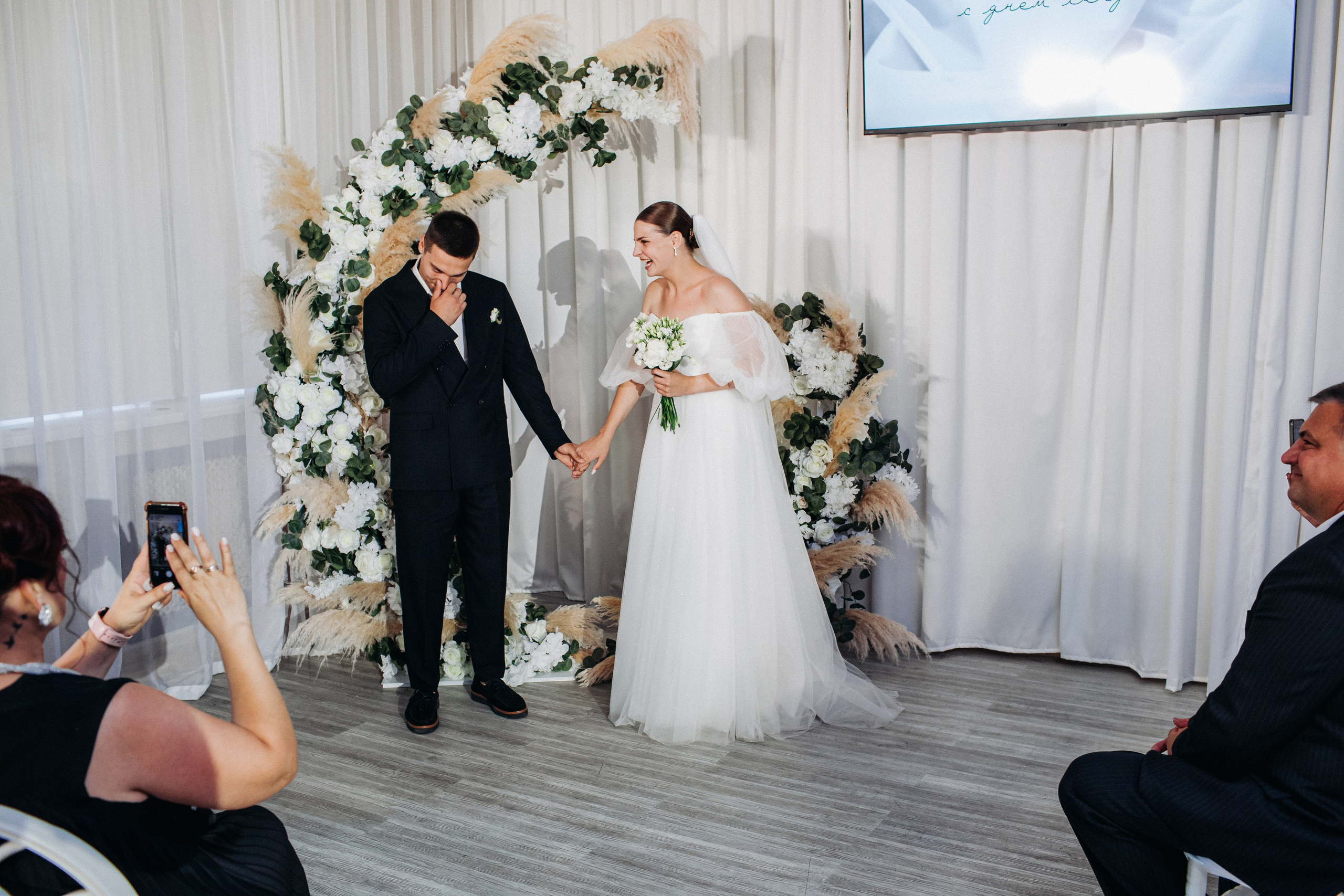 Vlad & Nadya (Saint-Petersburg, Russia). Destination wedding photographer Peter Letu