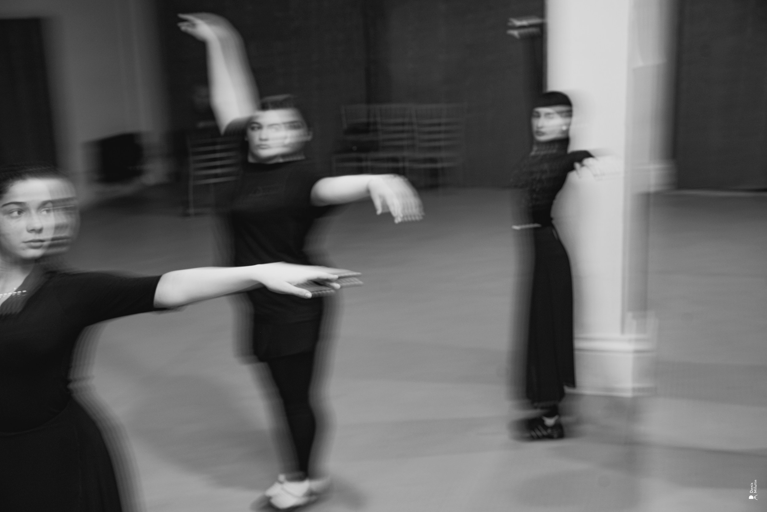 Серия Танцев теней. Портретный фотограф Денис Милютин