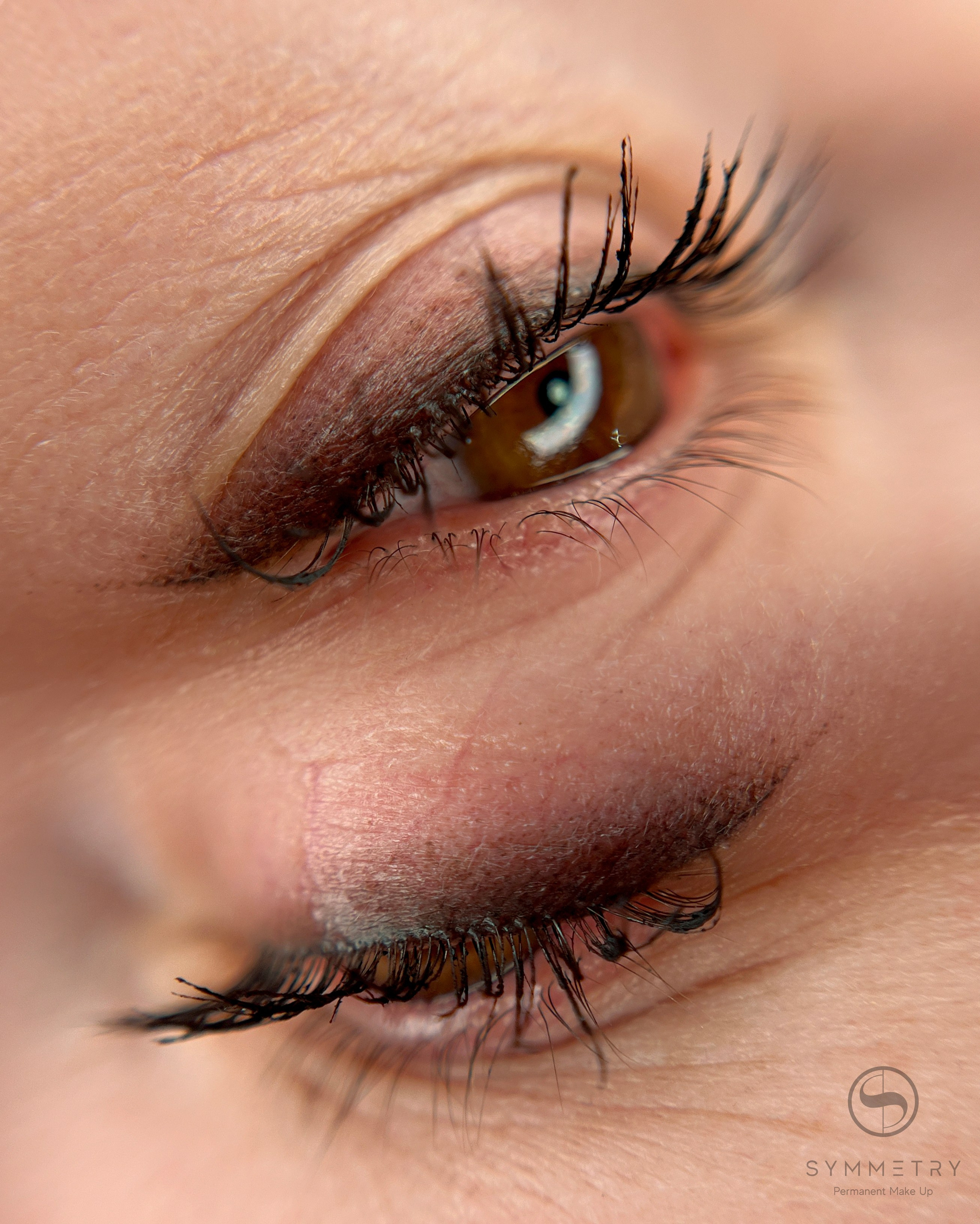 Саша. Студия перманентного макияжа, косметологии и массажа SYMMETRY в Москве, м. Киевская