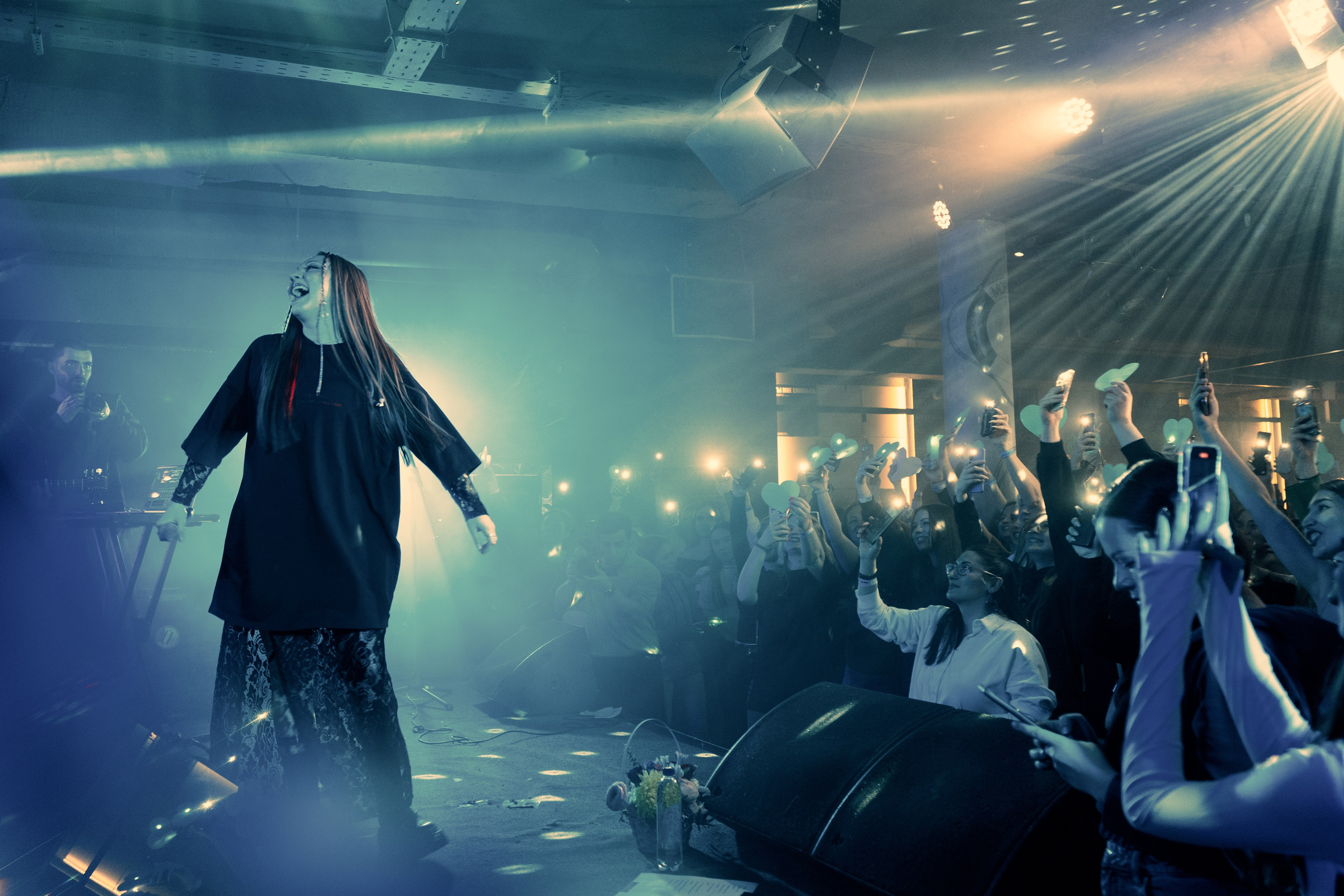 Аили. Первый сольный концерт в"Мумий Тролль Music Bar». Никита Скрипник — ТЕАТР В СТИЛЕ ФЭШН