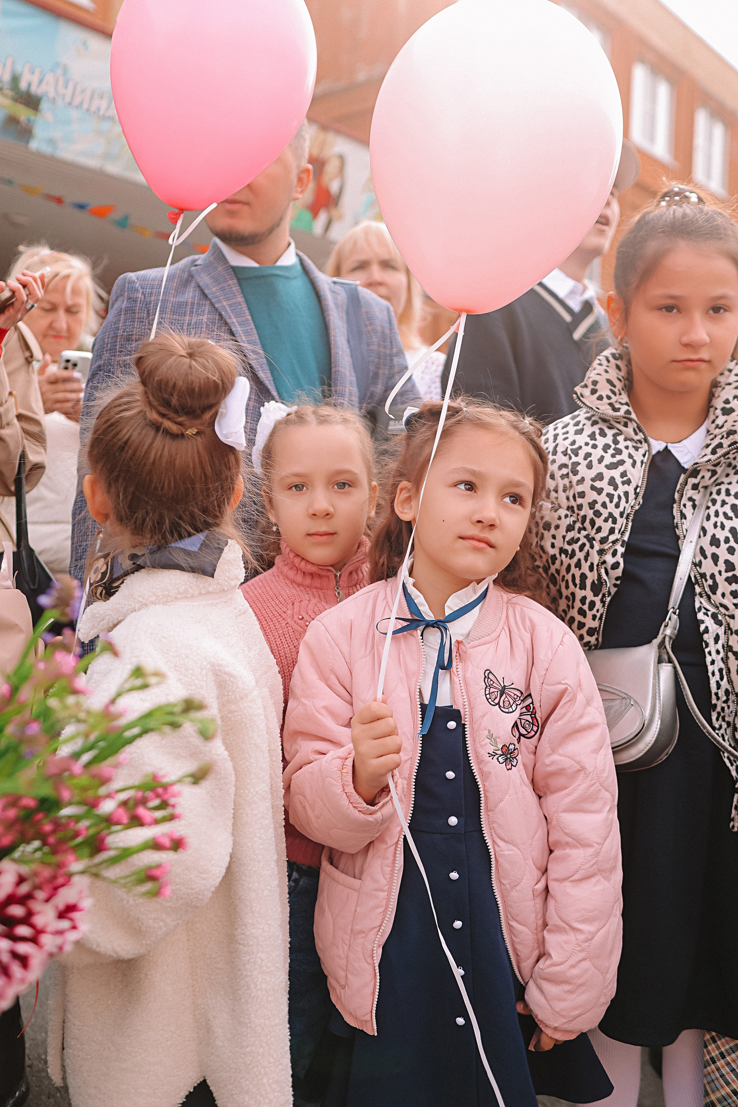 1 сентября линейка+кл час+портреты. Семейный фотограф Тюмень, фотограф на роды Салмина Мария