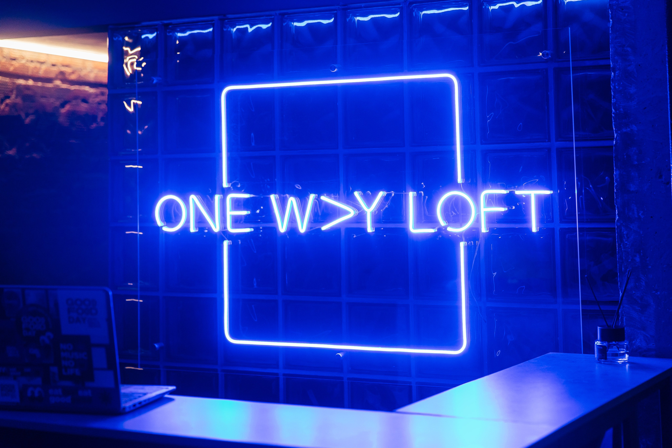 Презентация новинок систем света Maytoni в One way loft. Фотограф в Красноярске Надежда Воскресенская