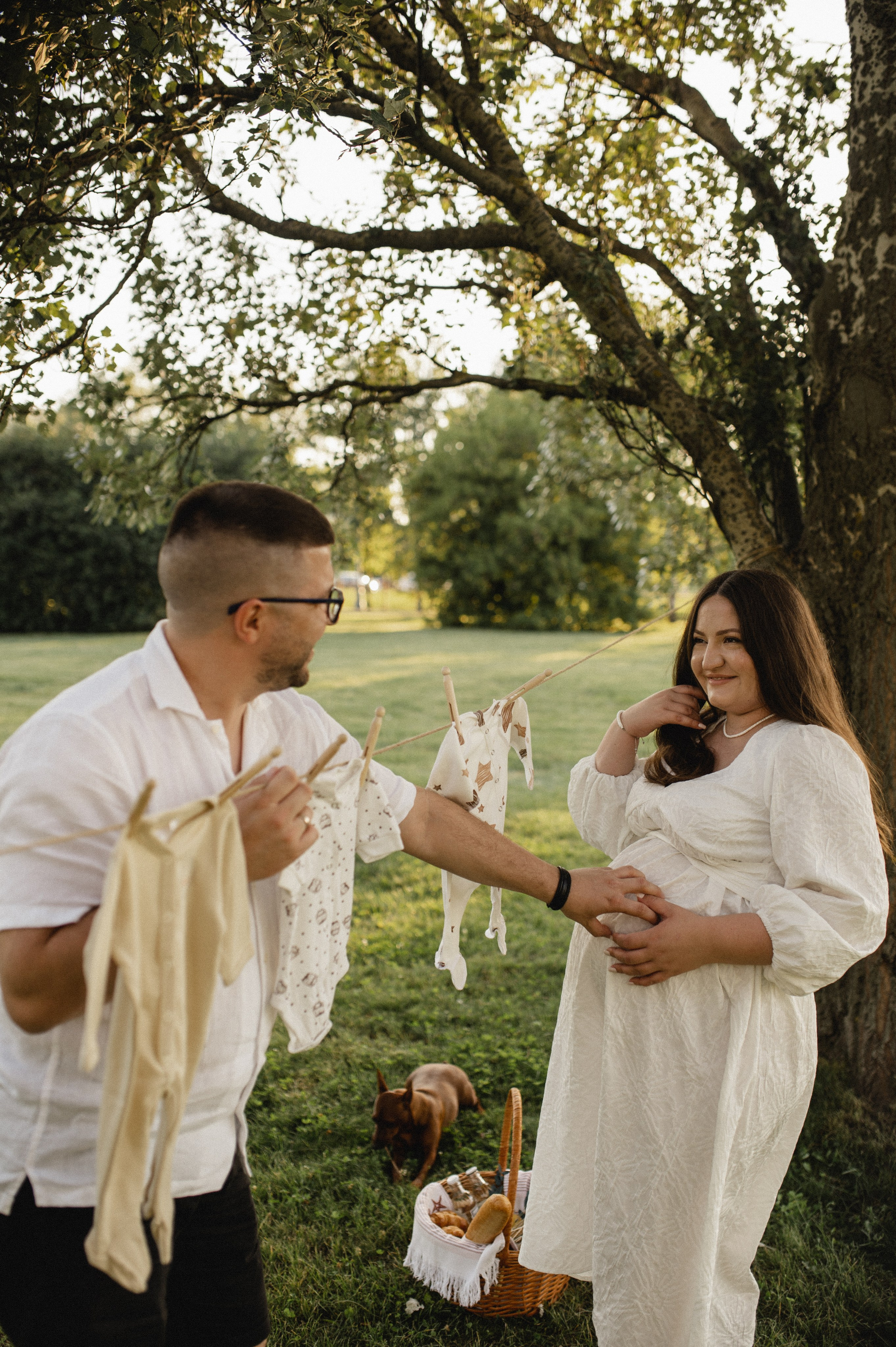 Фотосессия беременности на природе в парке Москвы. Семейная фотосессия Бутово Москва фотограф Алина Морщагина