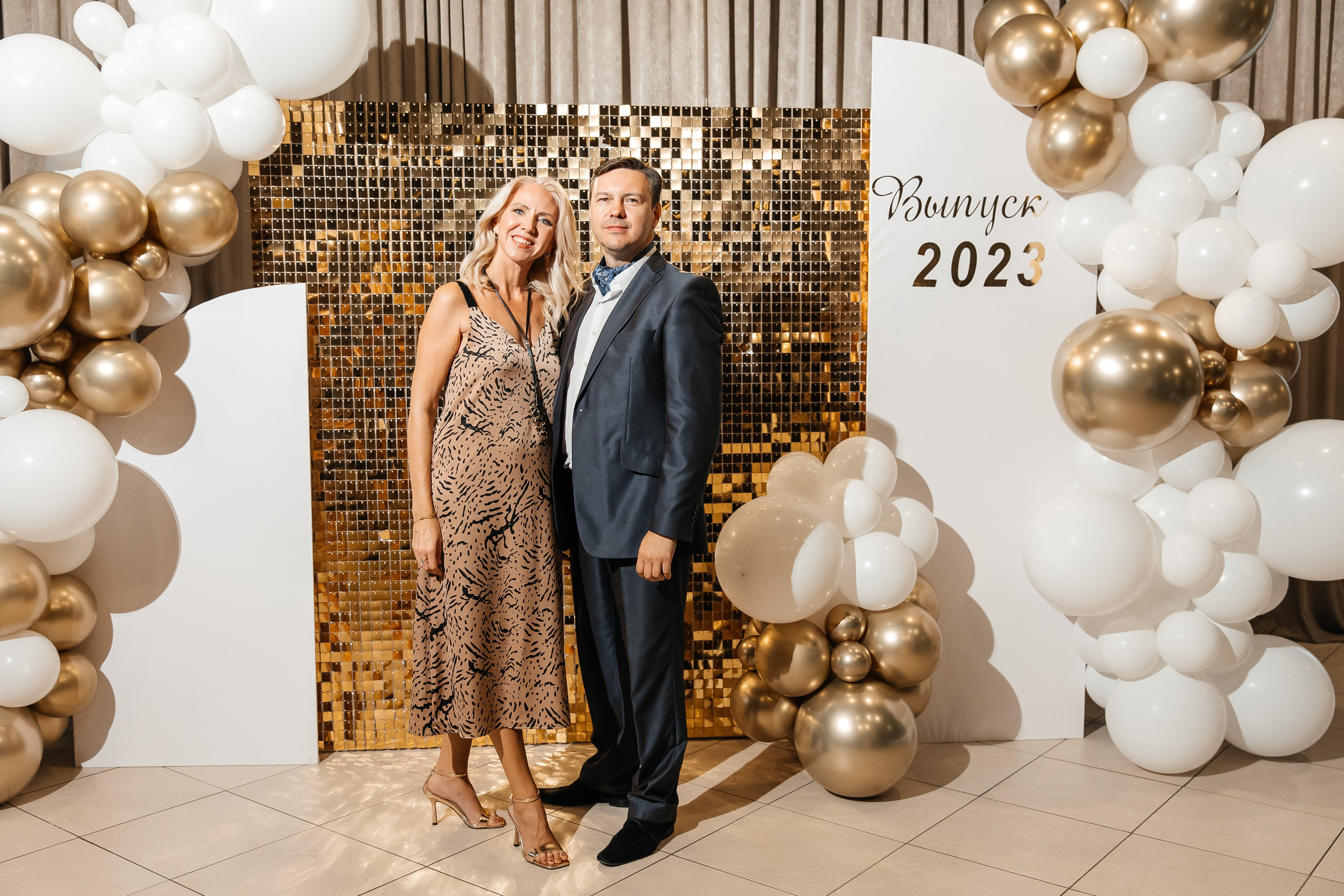 2023-06-23 Выпускной МБОУ СОШ № 10. Фотограф в Красноярске