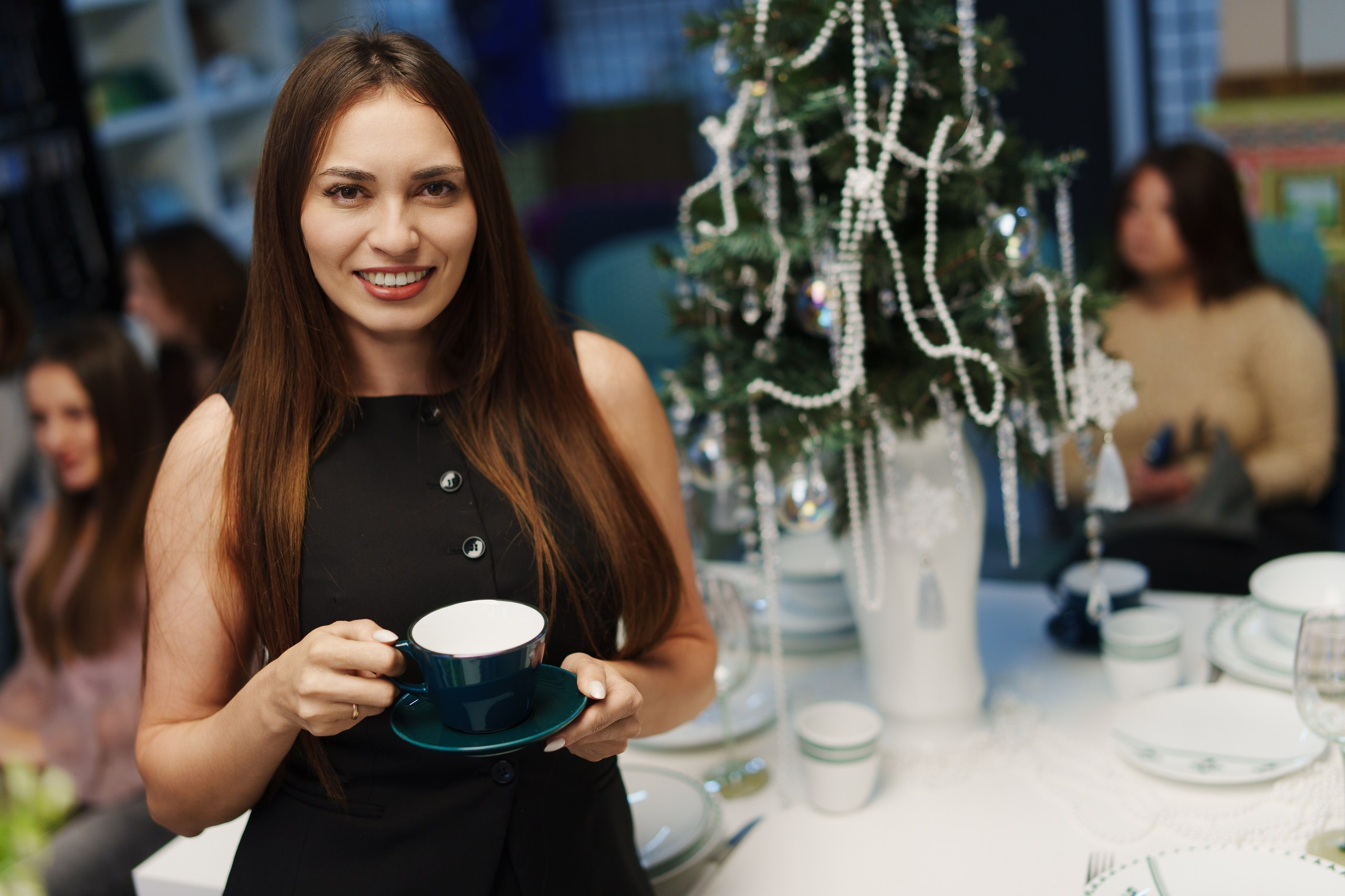 Презентация коллекции Эльмины Гай и Башфарфора — съёмка в бизнес-центре «Аура»