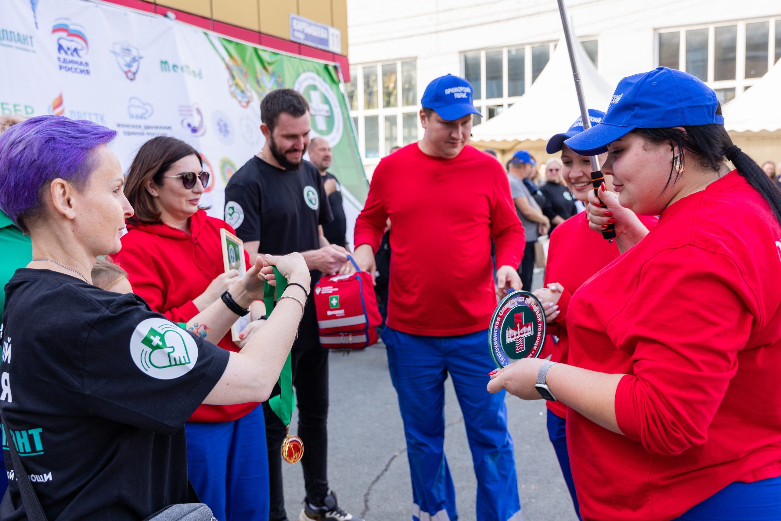 Олимпиада Первой помощи. Выпускные альбомы во Владивостоке
