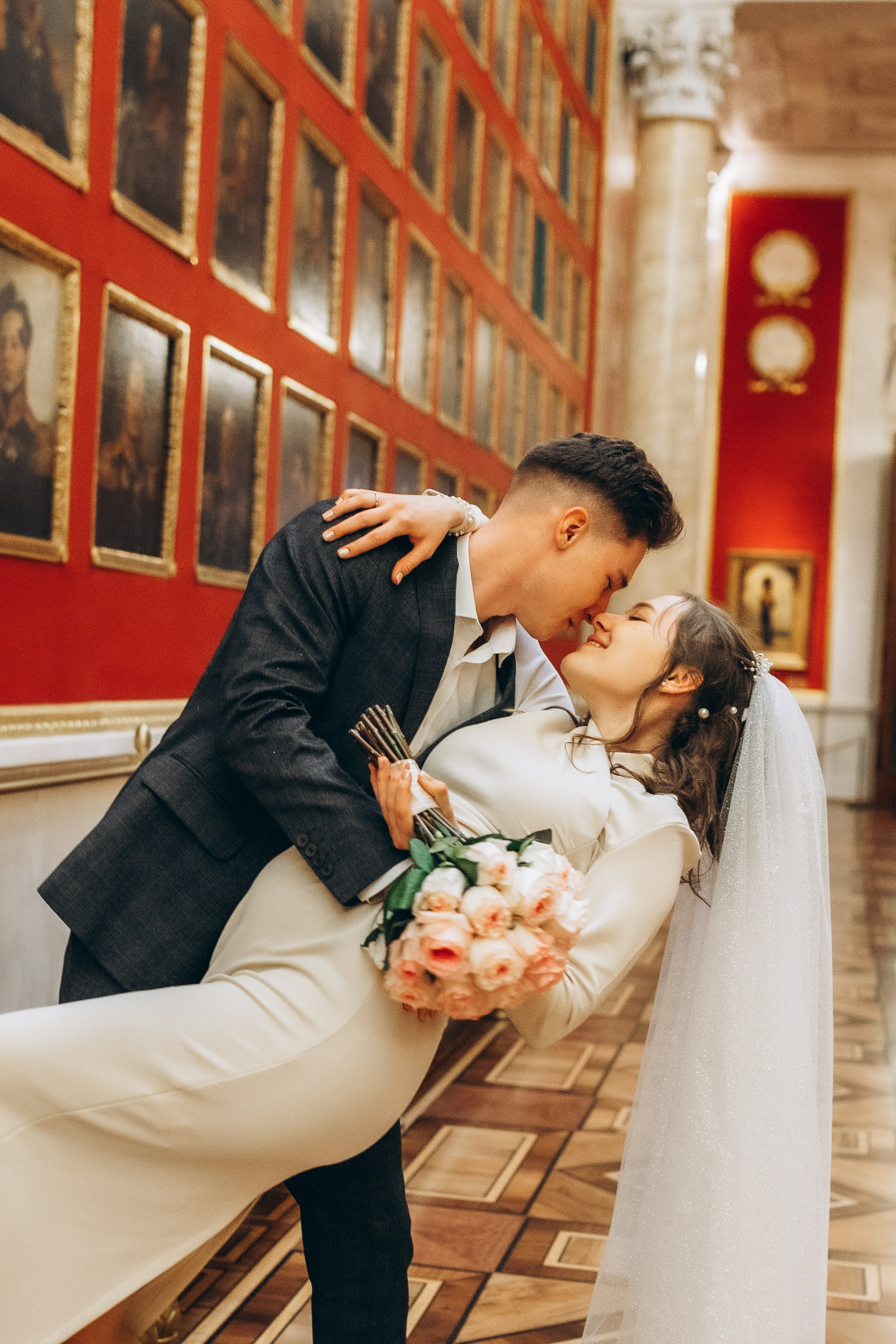 Свадебная (Эрмитаж). Фотограф ПИТЕР СПБ Надежда Баранова