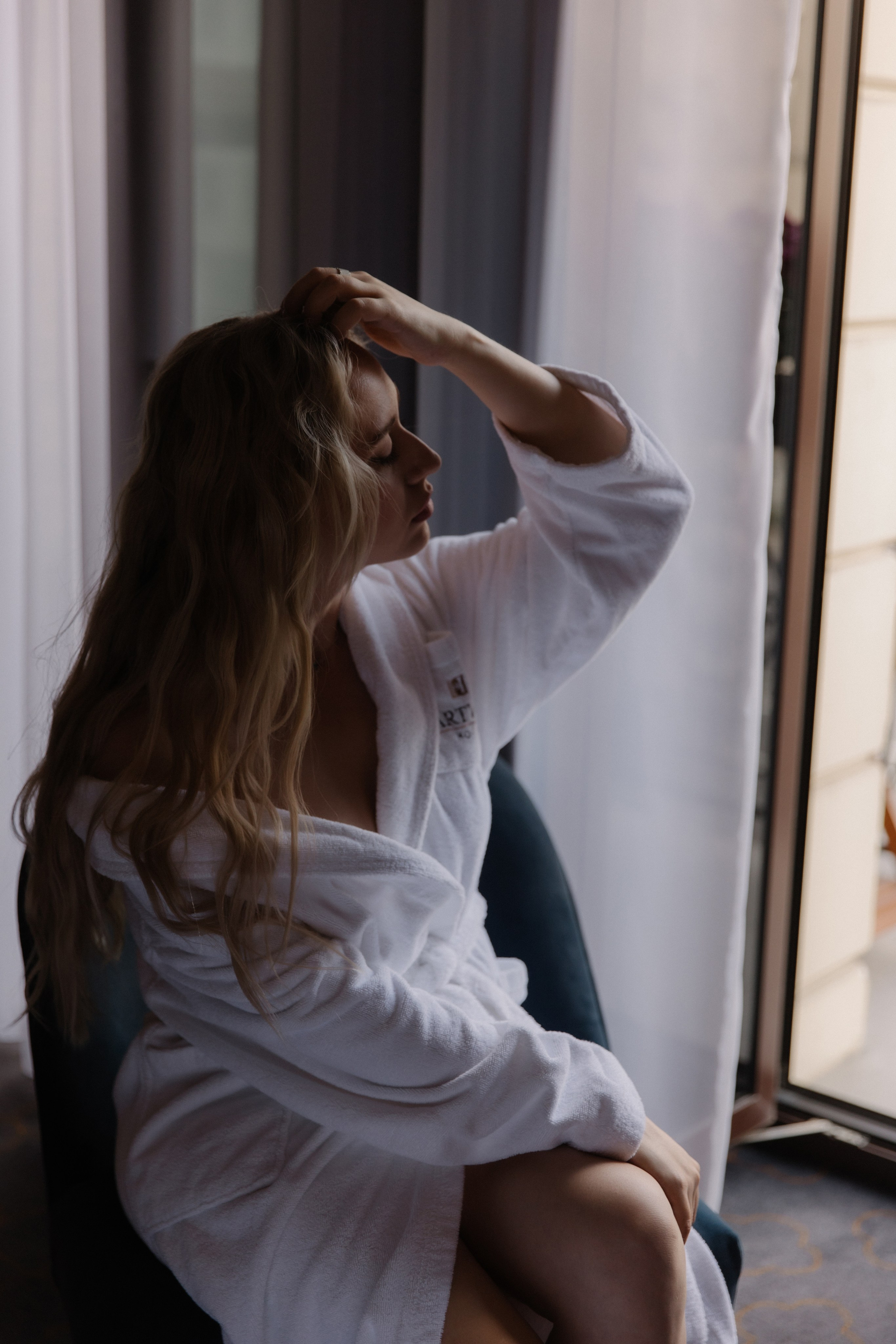 Саша. Фотодень в отеле. Семейный и свадебный фотограф в Москве и Зеленограде Пилипенко Юлия