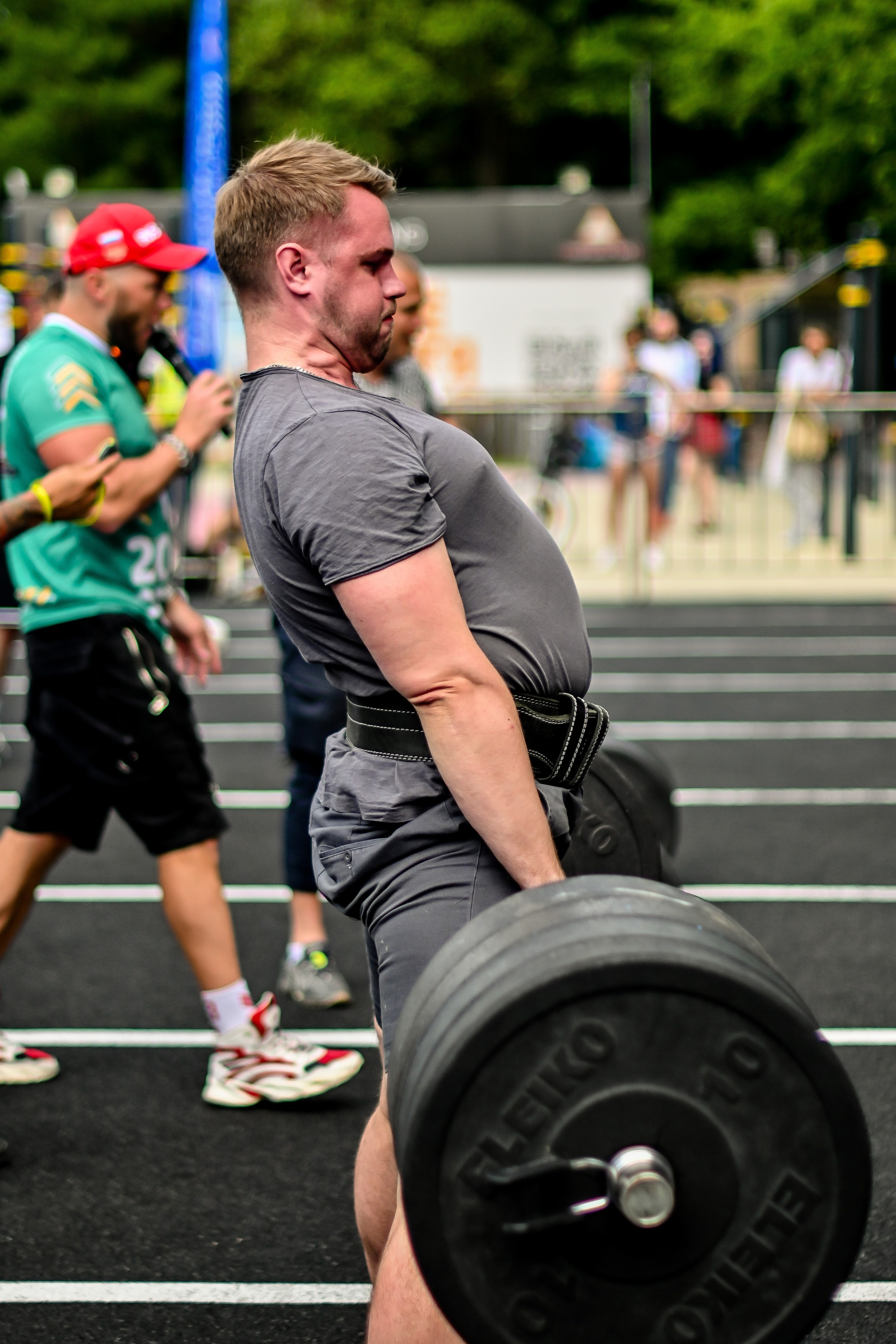 СТРОНГ. Фотограф для бизнесконтента, репортажей и семейного альбома в Москве