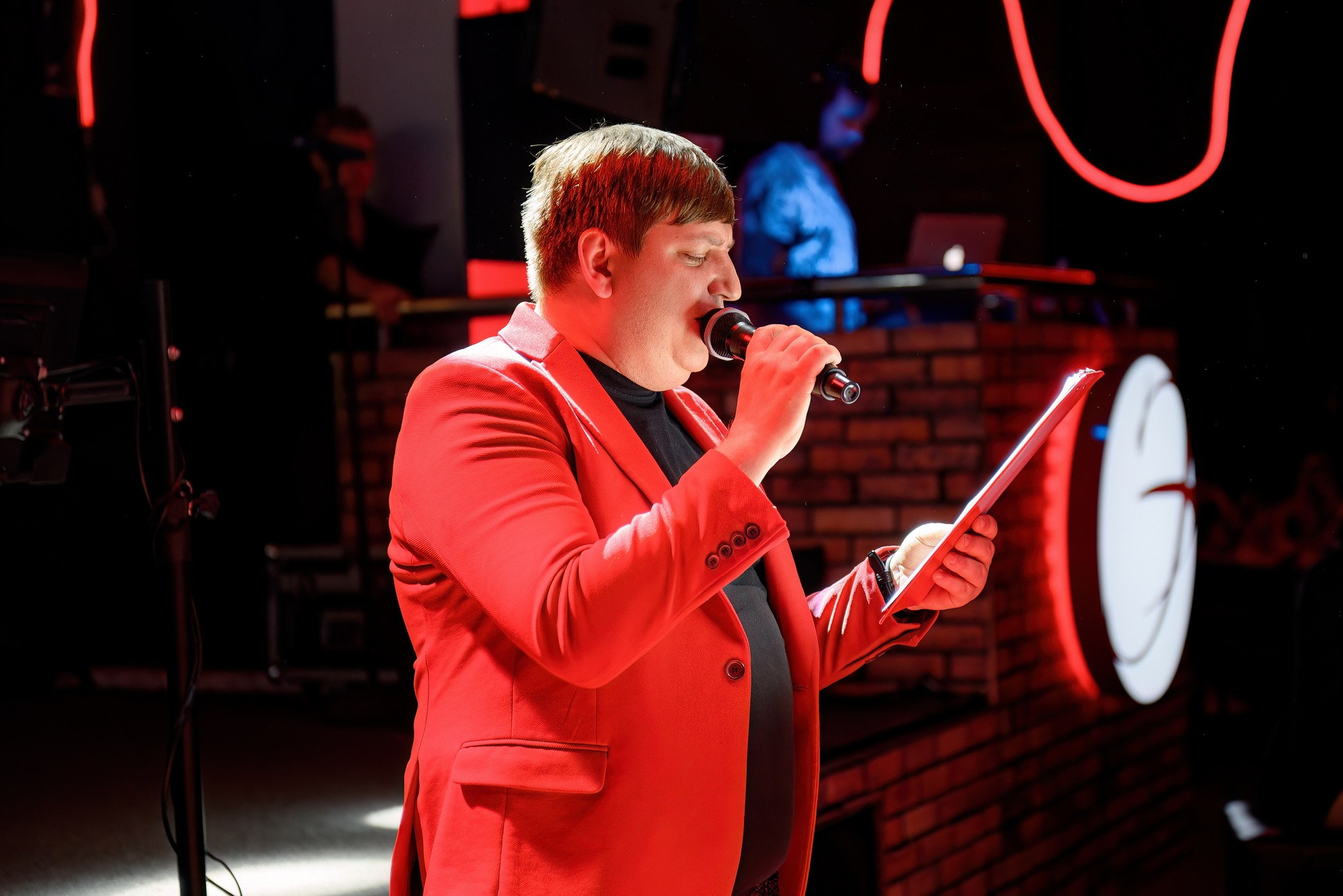 Караоке-проект «Голос большого города». Свадебный и репортажный фотограф Никита Сницарев в Барнауле