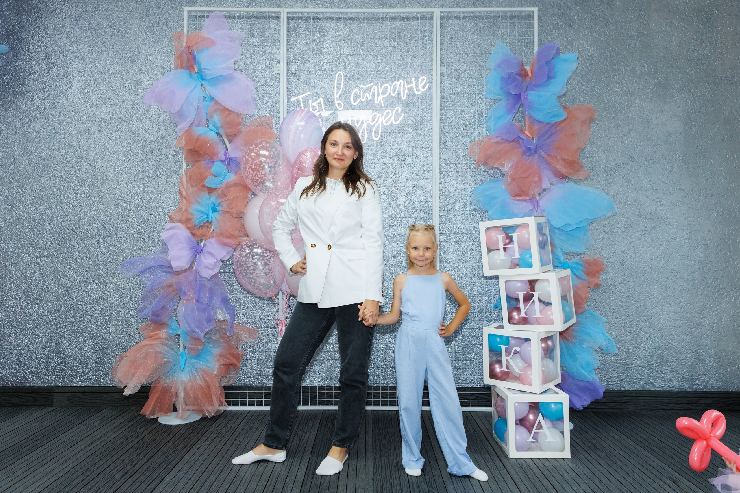 Детский лофт Алиса в стране чудес. Женский фотограф в Новосибирске Наталья Гресь