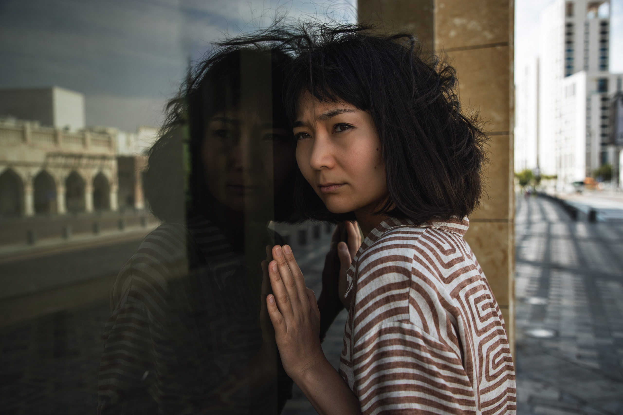 Творческая работа про одиночество в джунглях города Доха. Фотограф в Москве портреты | репортажи | спорт