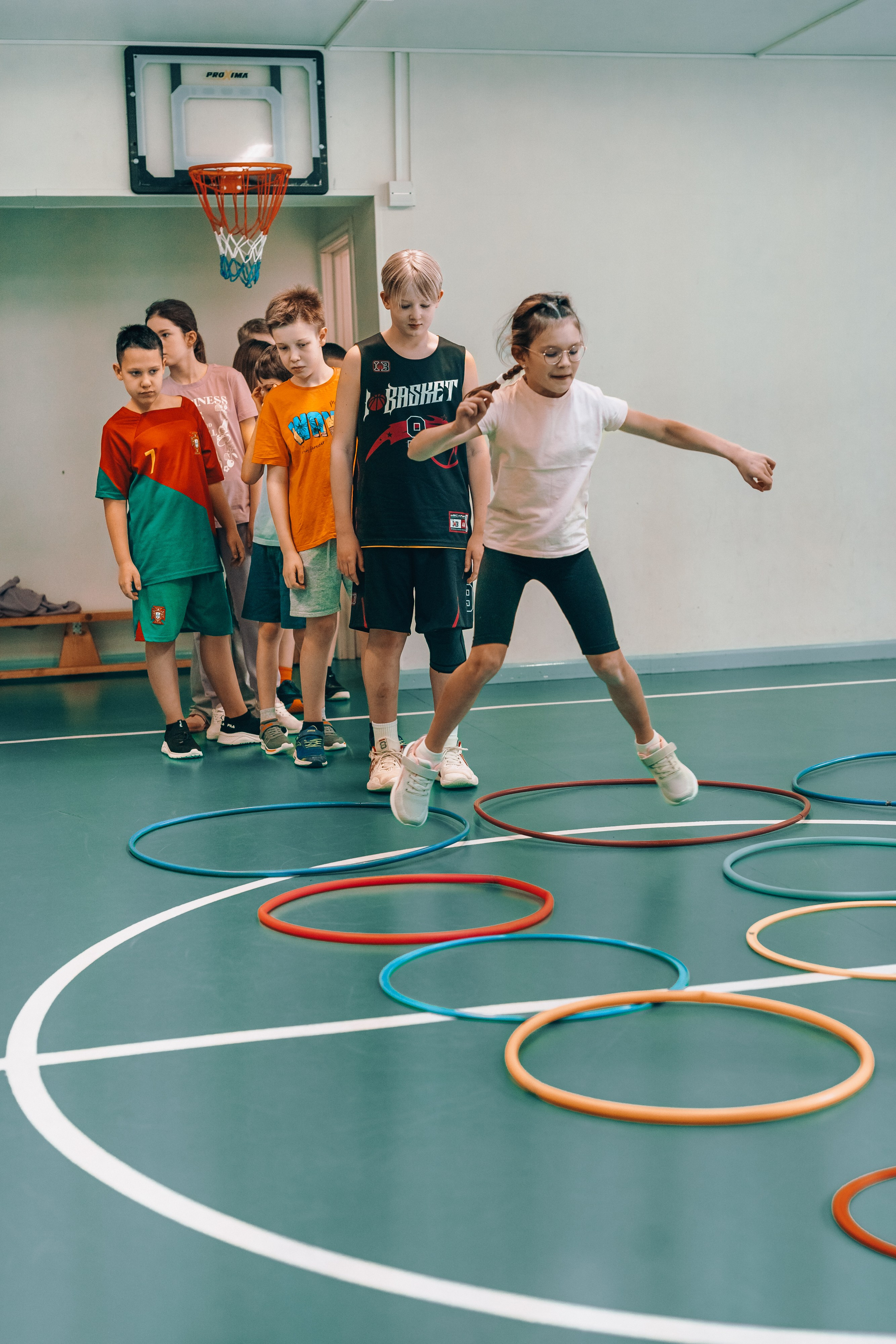 4 класс. Школьные альбомы и альбомы для детского сада. Юлия Осипова. Москва