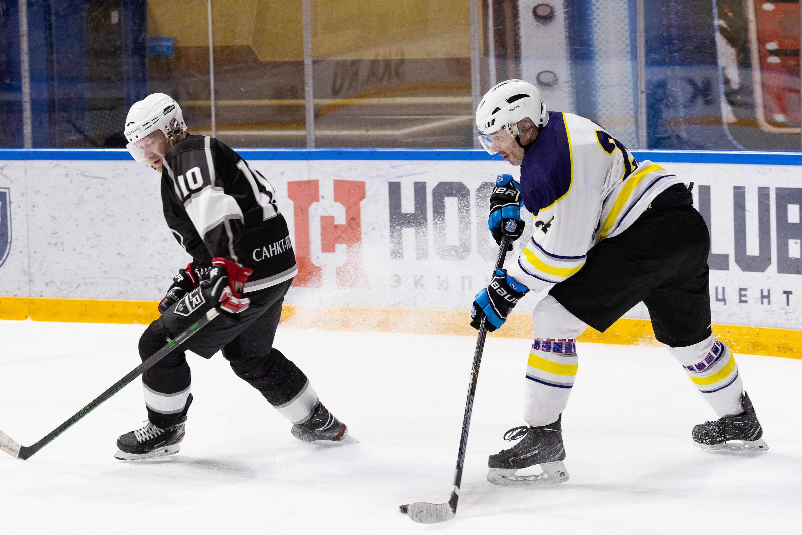 Бульдозер vs. LR-строй. Фотограф Александр Заломаев