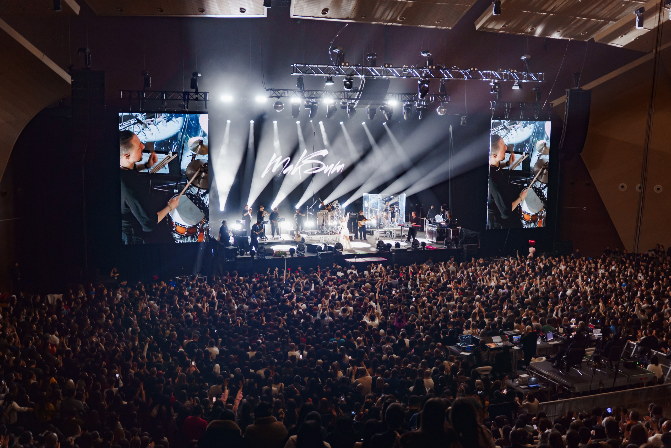 МакSим в Астане. Профессиональный фотограф в городе Астана Копанев Данил