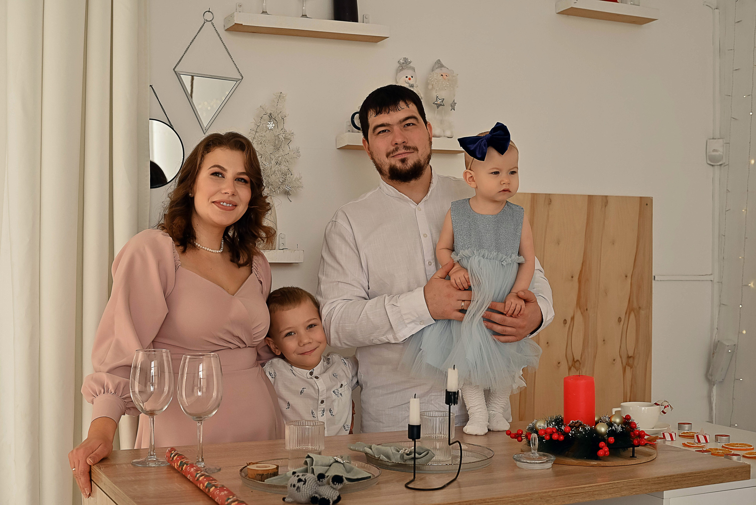 Екатерина, Алексей, Мишаня и Юлечка. Фотографы крещения/венчания  Красноярск Татьяна и Вячеслав Переваловы