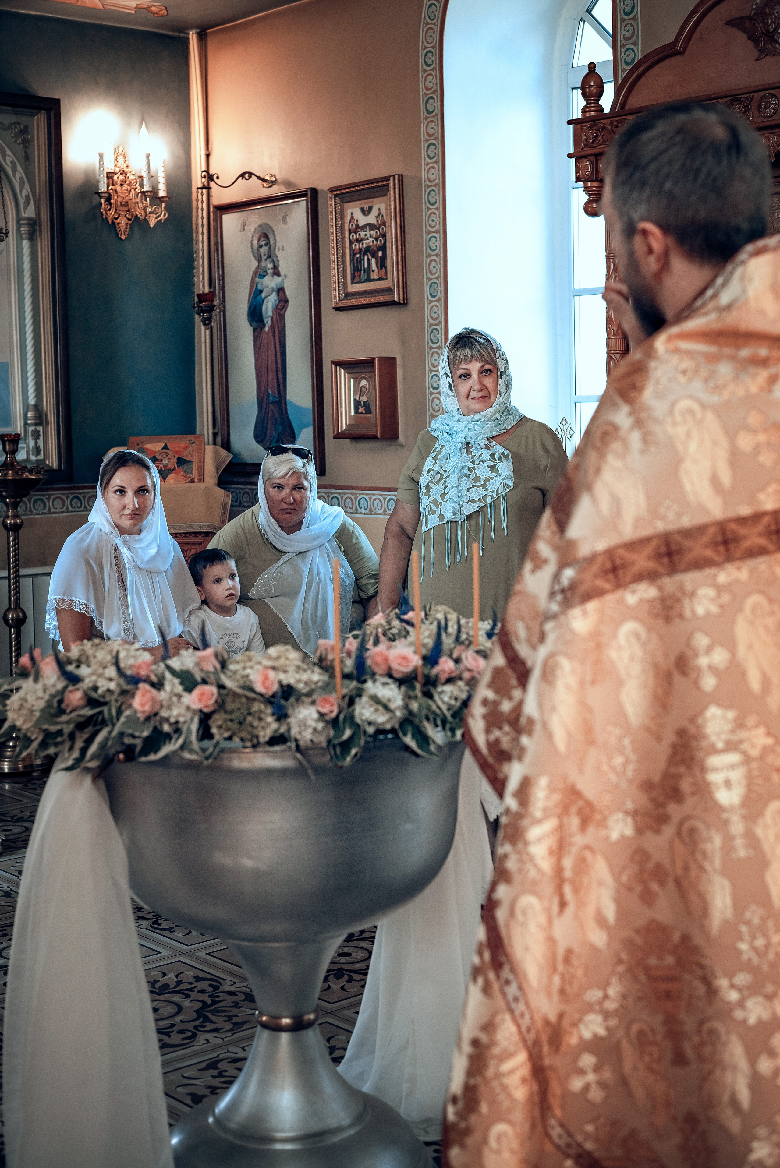 Съемка таинства крещения в Красноярске. Фотографы крещения/венчания  Красноярск Татьяна и Вячеслав Переваловы