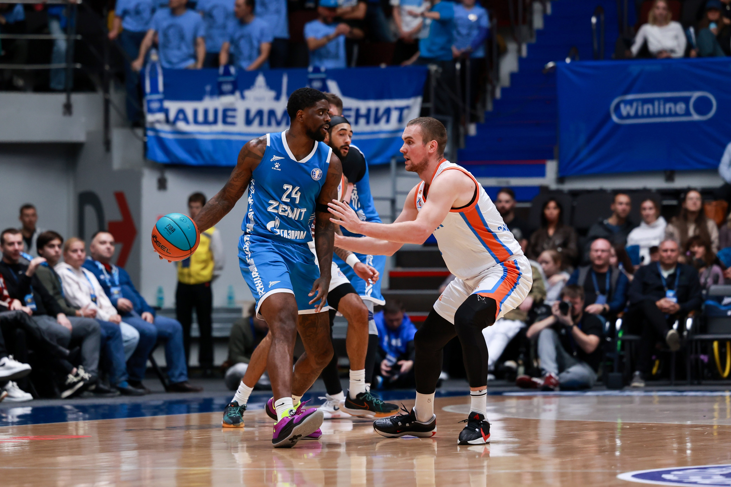 БК Зенит — БК Самара 30.10.2024. Спортивный и репортажный фотограф Антон Тереханов