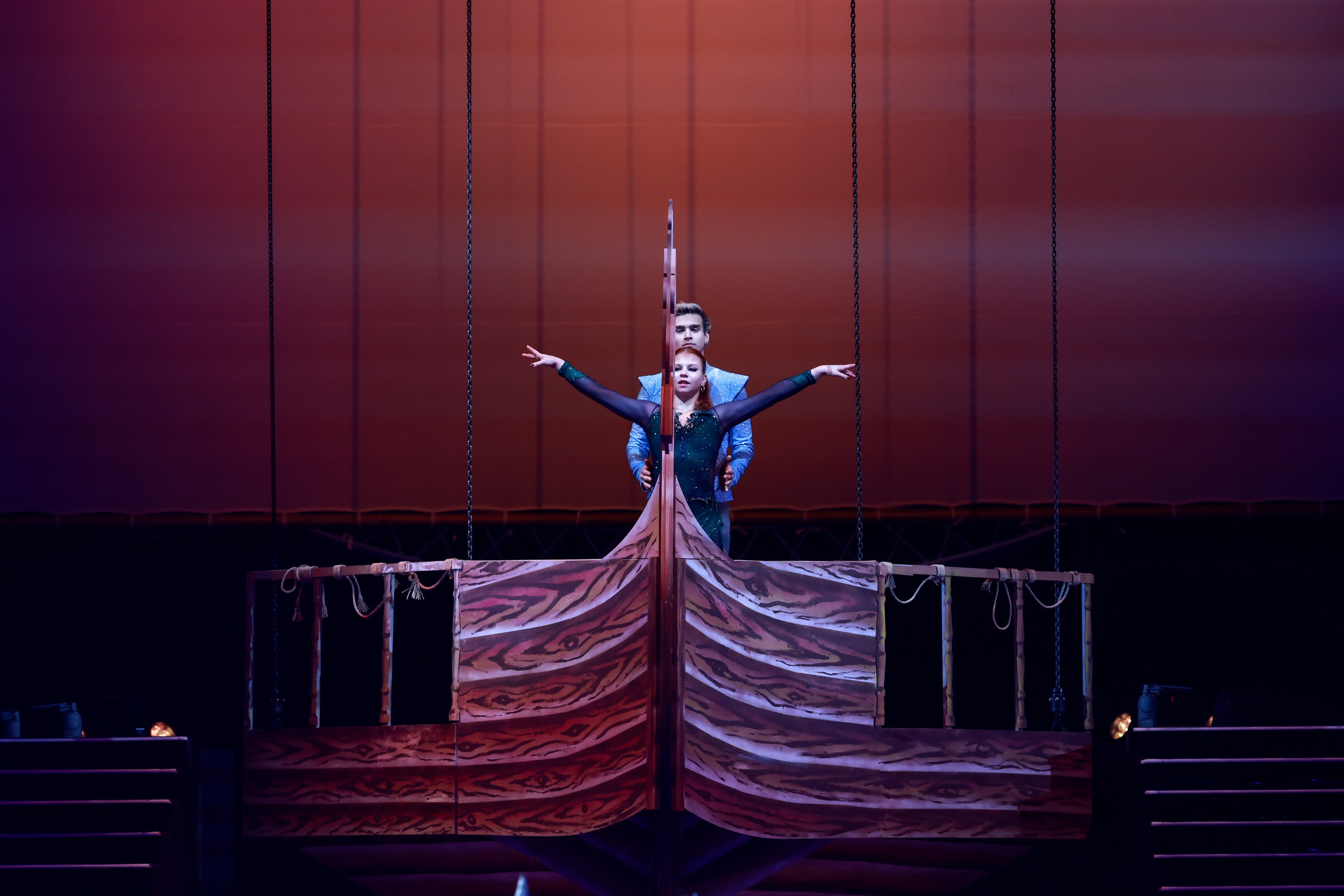 «Русалочка» шоу Евгения Плющенко 26 октября 2024. Спортивный и репортажный фотограф Антон Тереханов