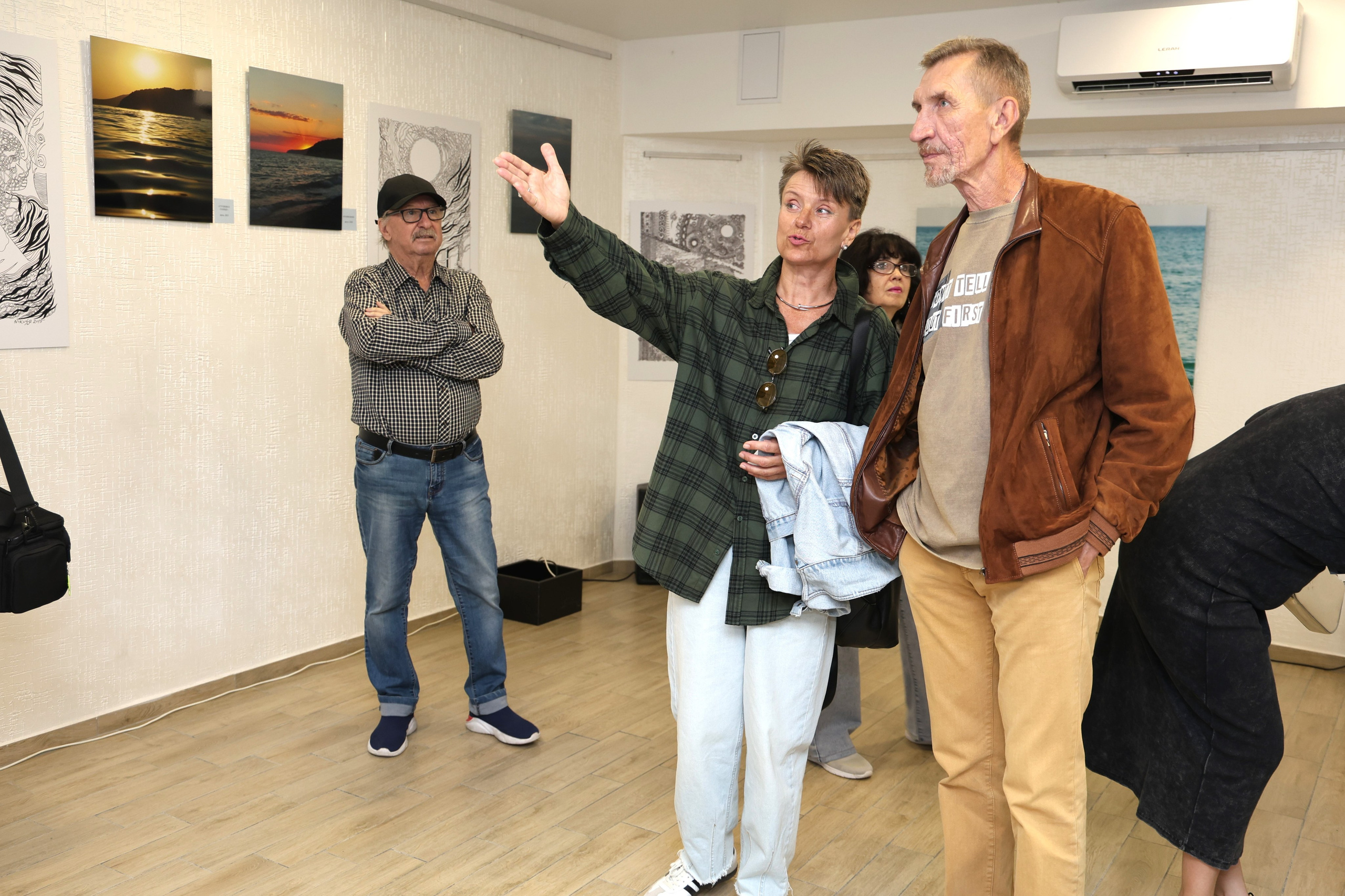 Открытие выставки в АРТ-пространстве Ники Сухаревой «Чёрное море». Фотограф в Геленджике Нина Небесная