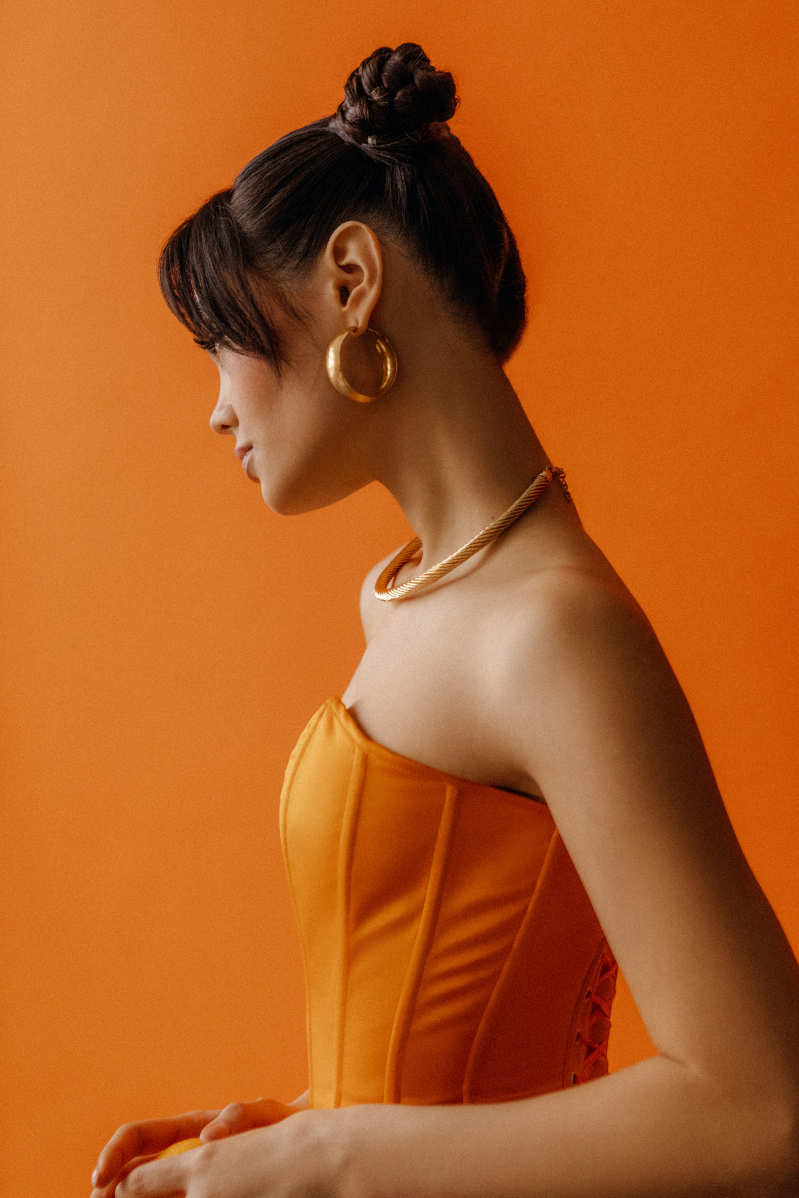 Ольга. Оранжевая фотосессия с апельсинами и цветами. Фотограф в Москве Ольга Сатони