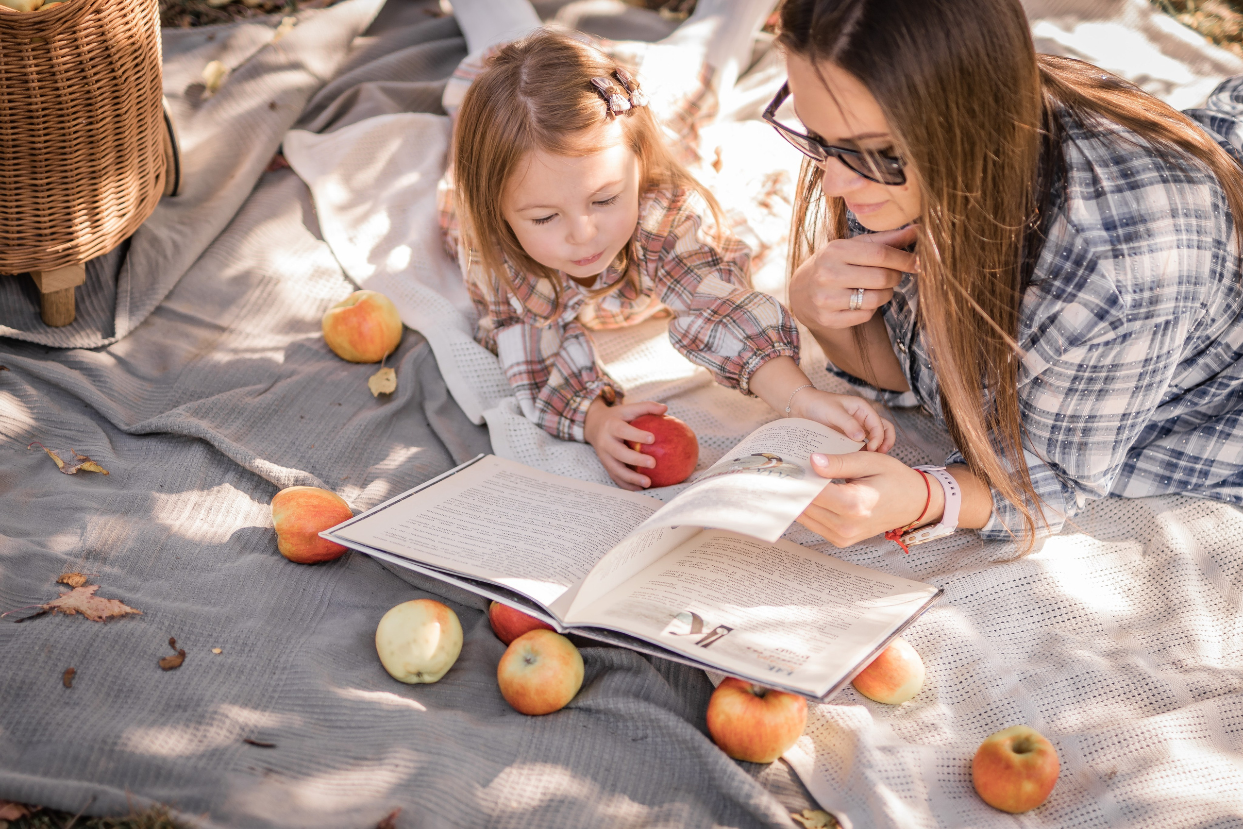 Яблоки. Семейный фотограф Ефремова Виктория