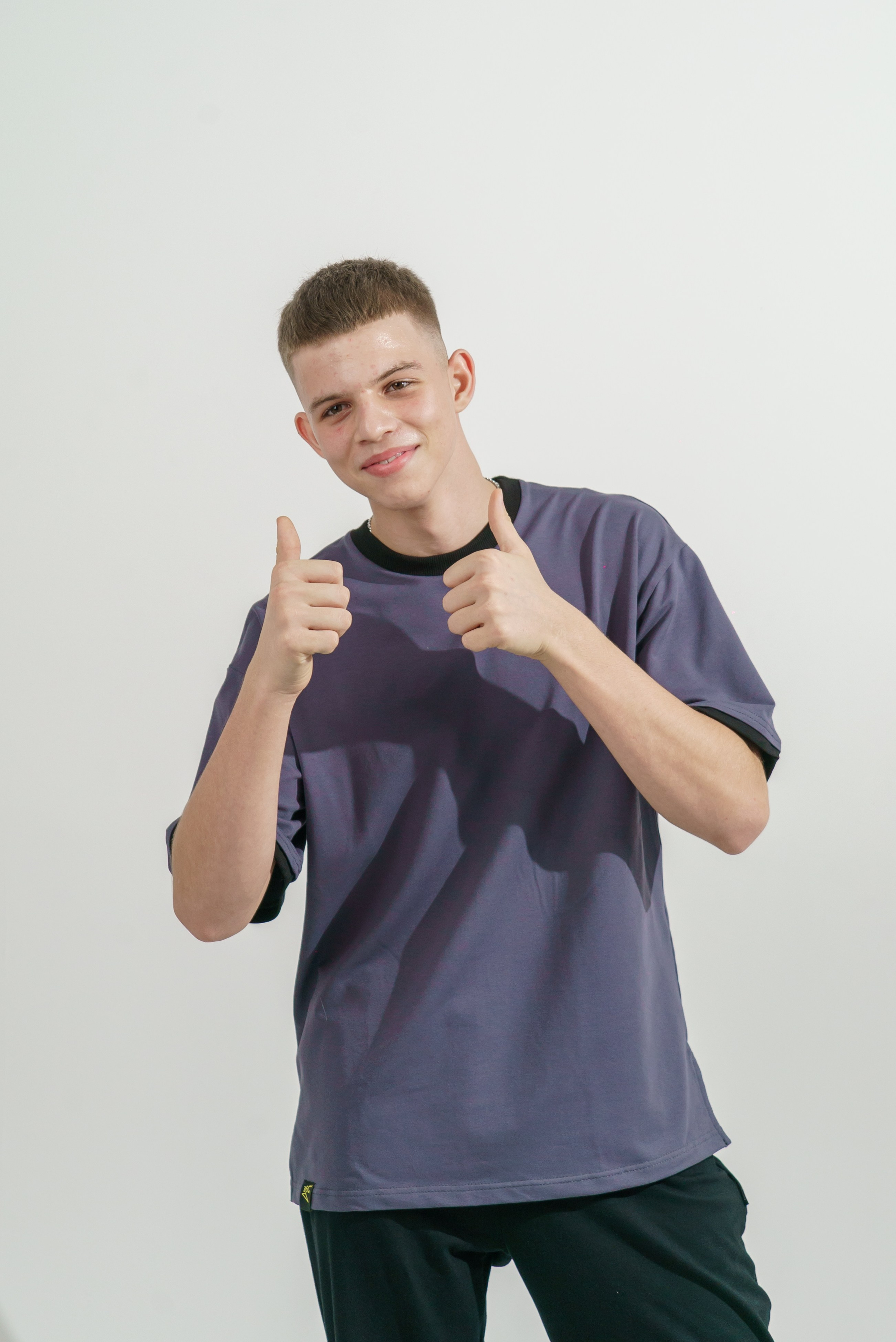 Предметная фотосъемка одежды для Wildberries и Ozon — бренды Краснодара. Фото и видеосъемка одежды для маркетплейсов Ozon, Wildberries. Шедевры для Вас! Фотограф и Видеограф в Краснодаре Пахиев Руслан