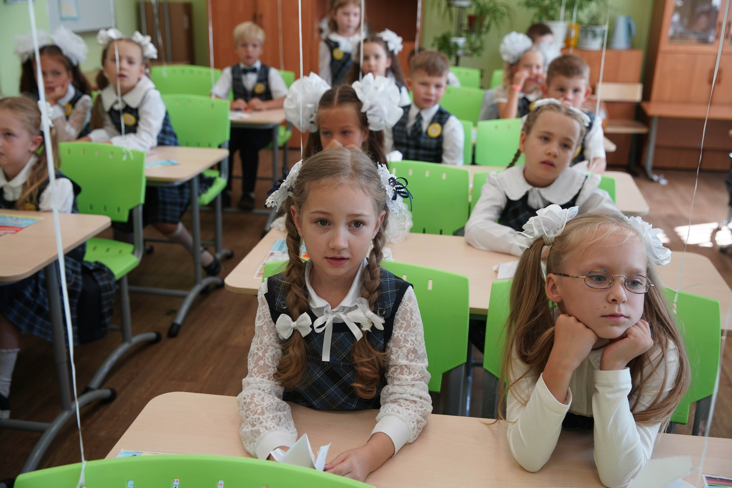 Первый класс линейка, в классе, портреты. Семейный и детский фотограф в Нижнем Новгороде