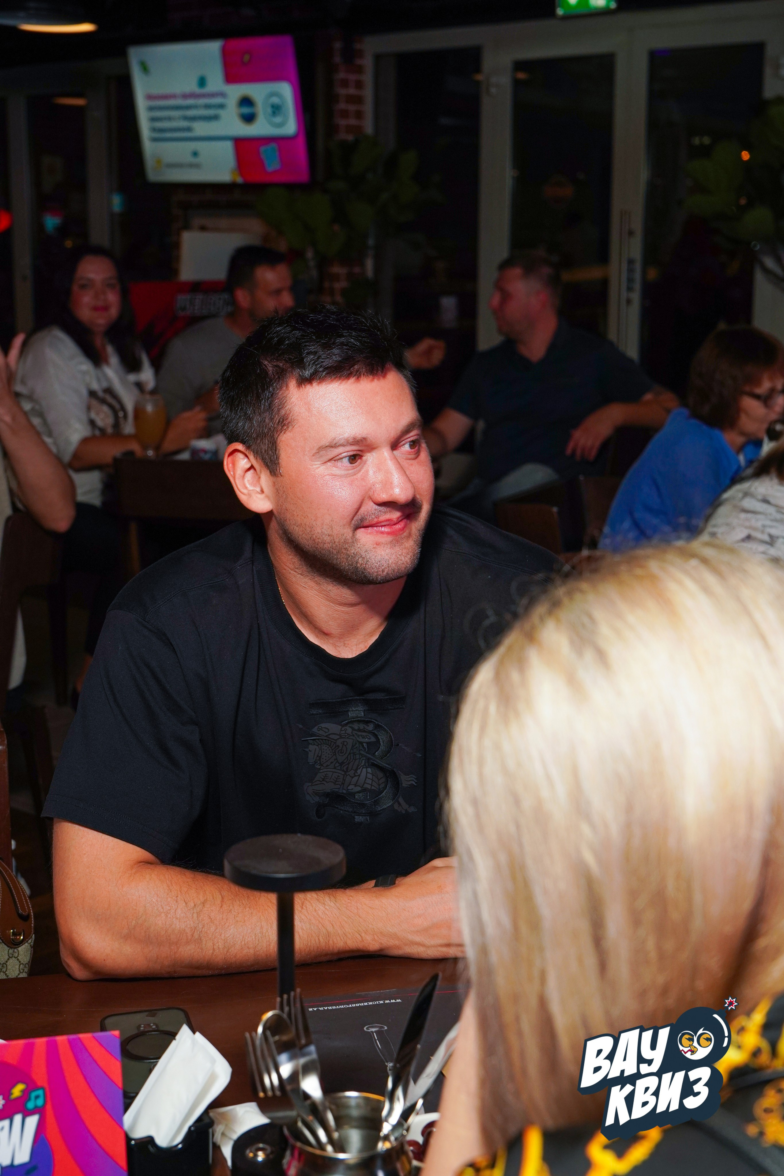 WOW QUIZ DUBAI. Фото | Видео Контент Мишель Ватаманюк