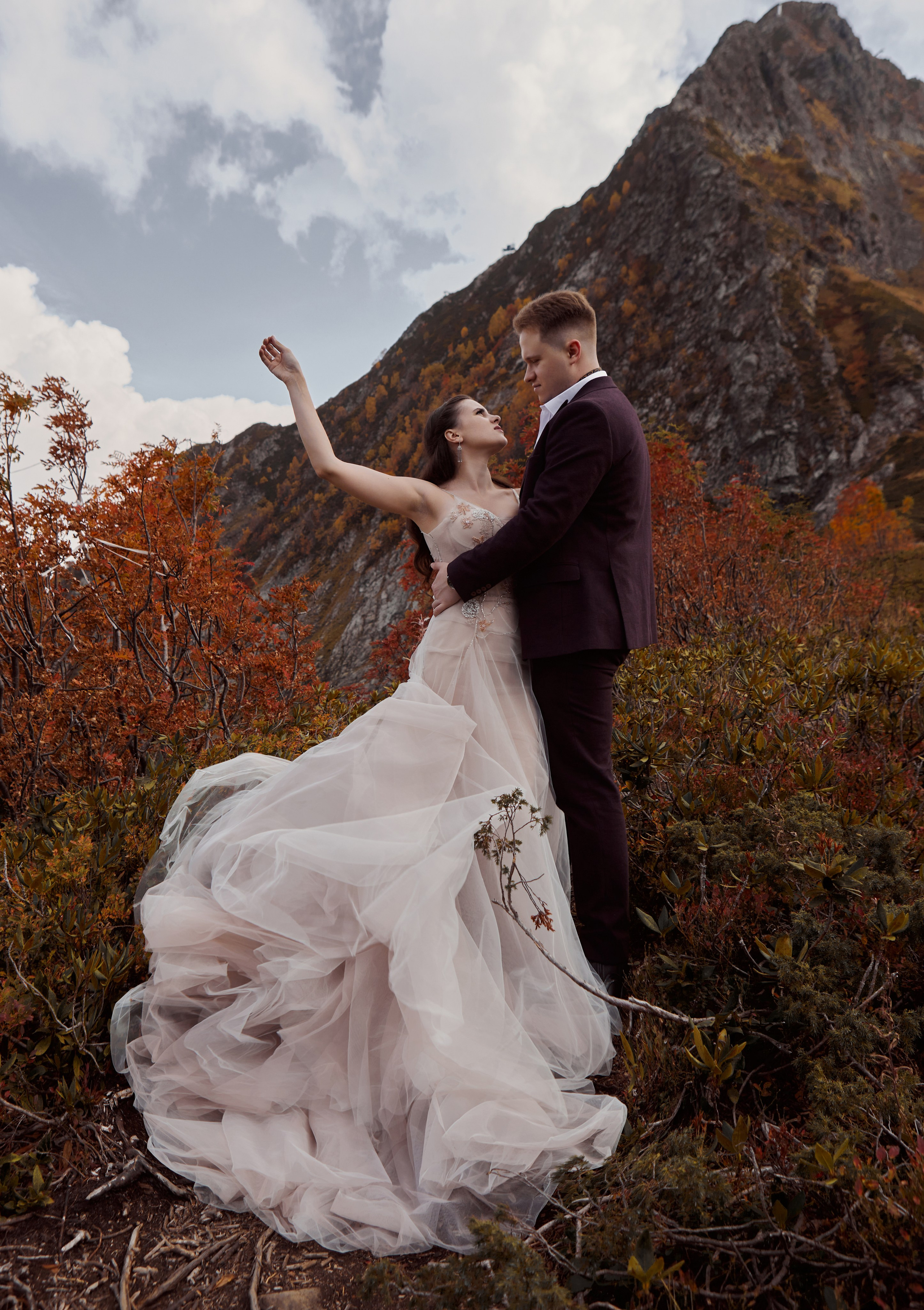Свадебная фотосессия в горах. Свадебный и семейный фотограф в Сочи-Красной поляне Ларионова Анна
