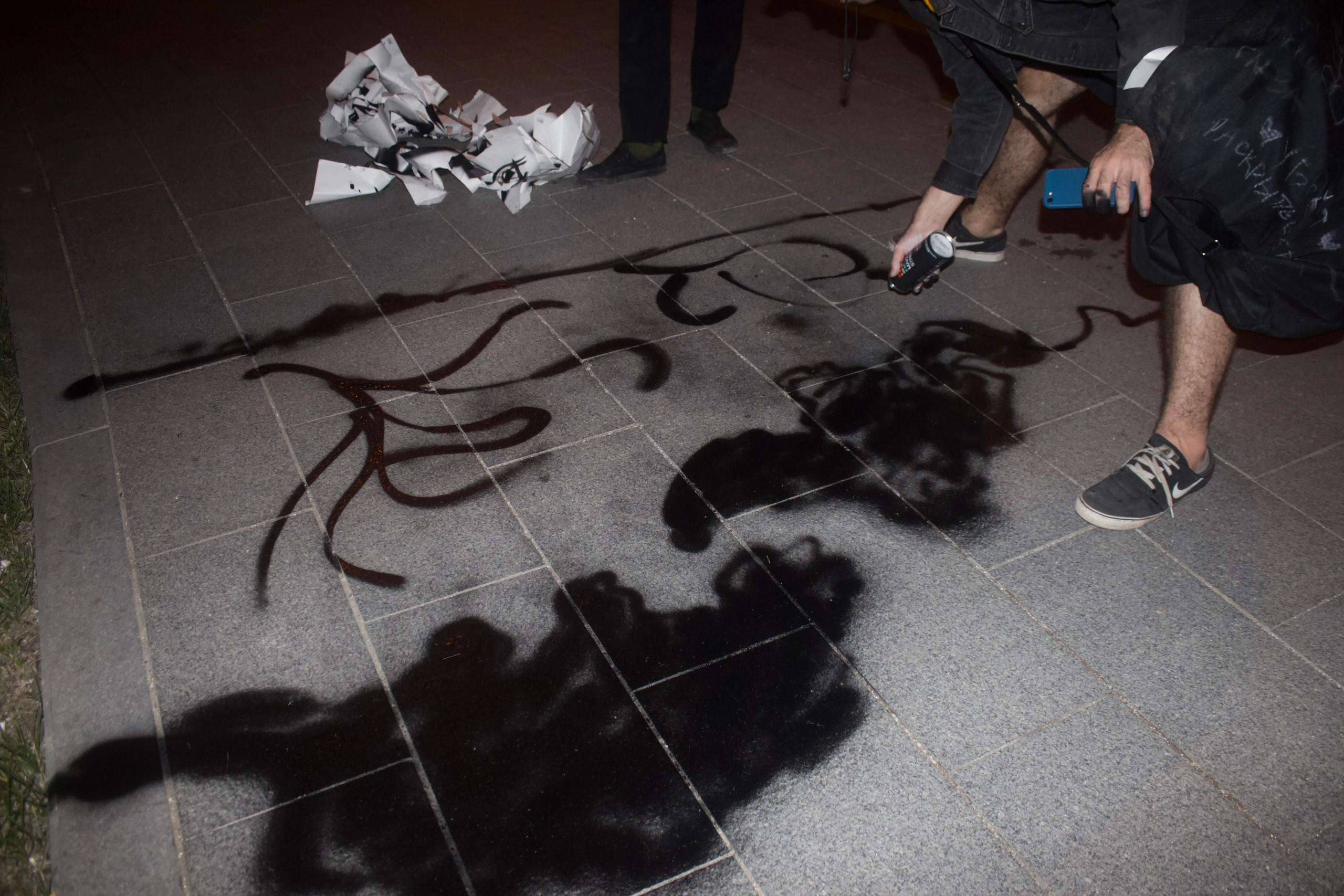 Процесс граффити. Концертный и портретный фотограф в Москве Соня Спросонья