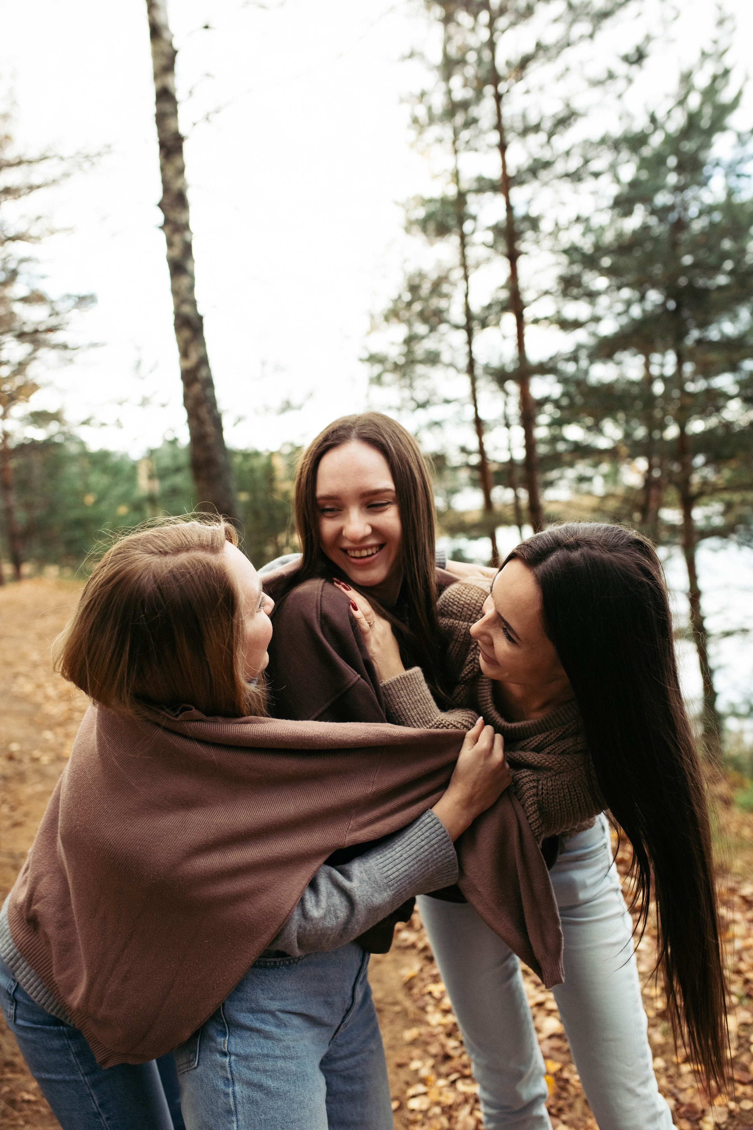 Подружки Алена Лера и Аня. Семейный и женский фотограф в Москве/Твери. Меня зовут Яна Гош