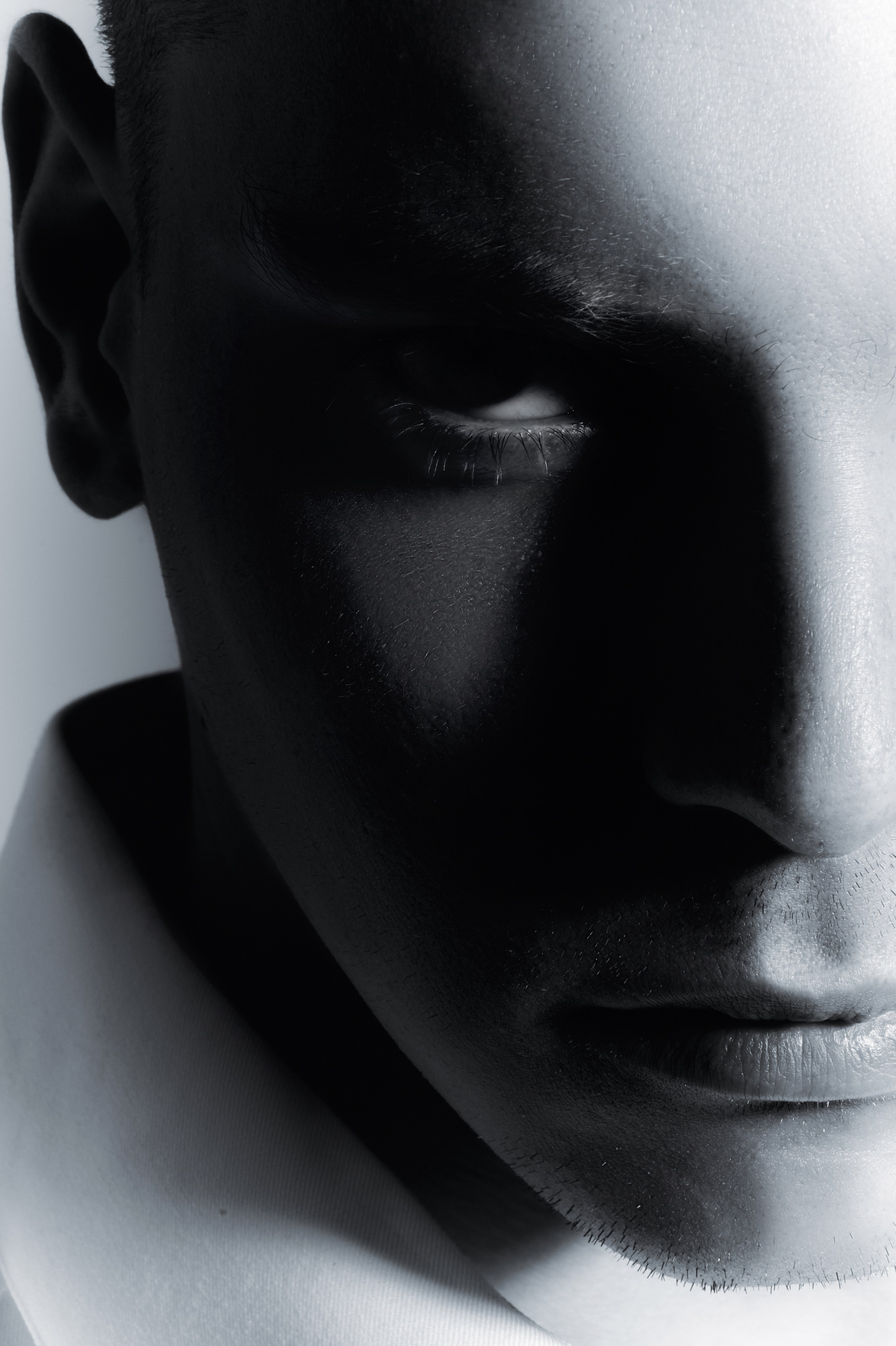 Мастер-класс «Жестокий жесткий свет». Newschool — Курсы фотографии во Владивостоке