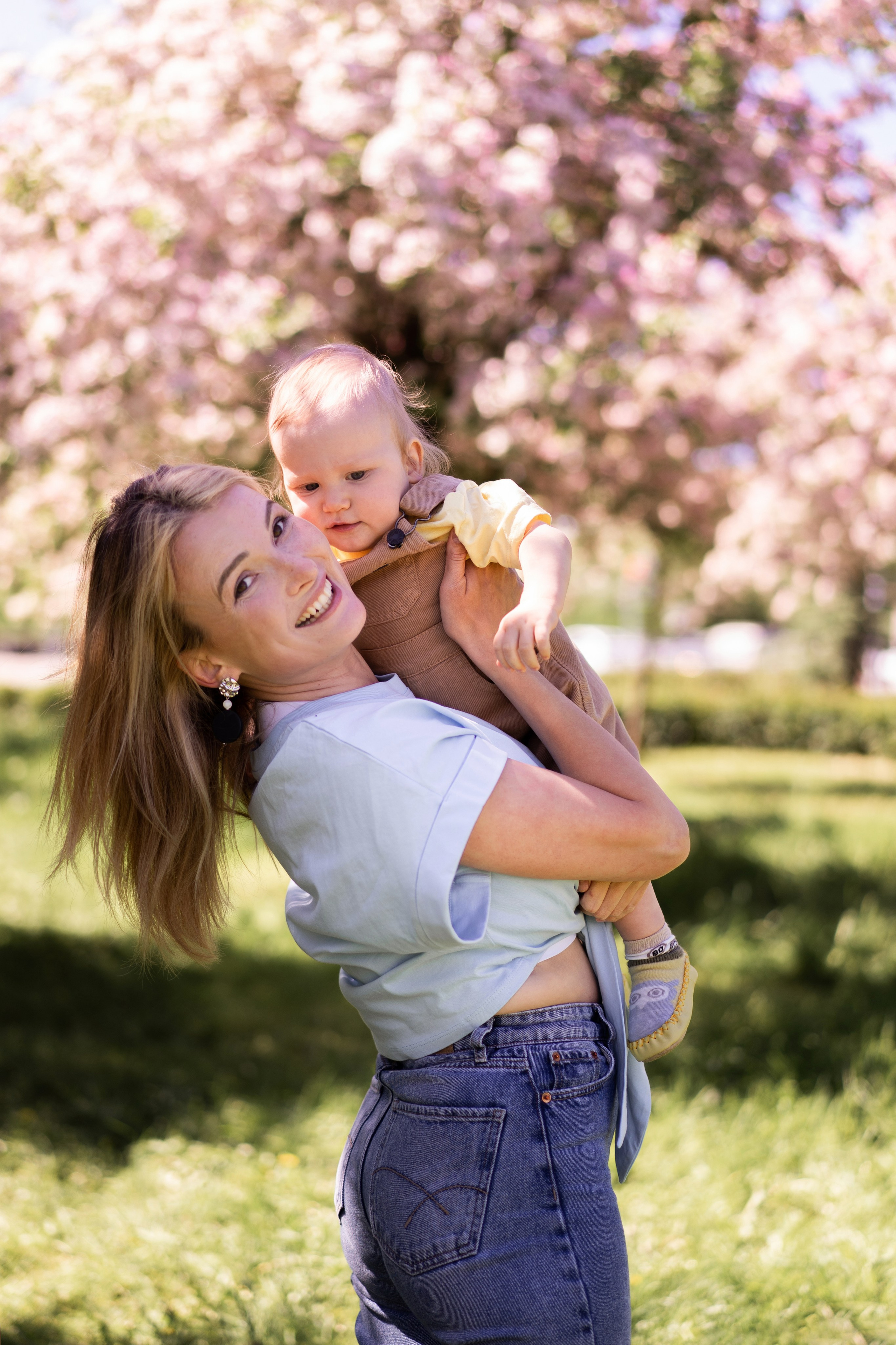 Прогулка в яблоневом саду. Семейный и детский фотограф в Санкт-Петербурге Дарина Герчиу