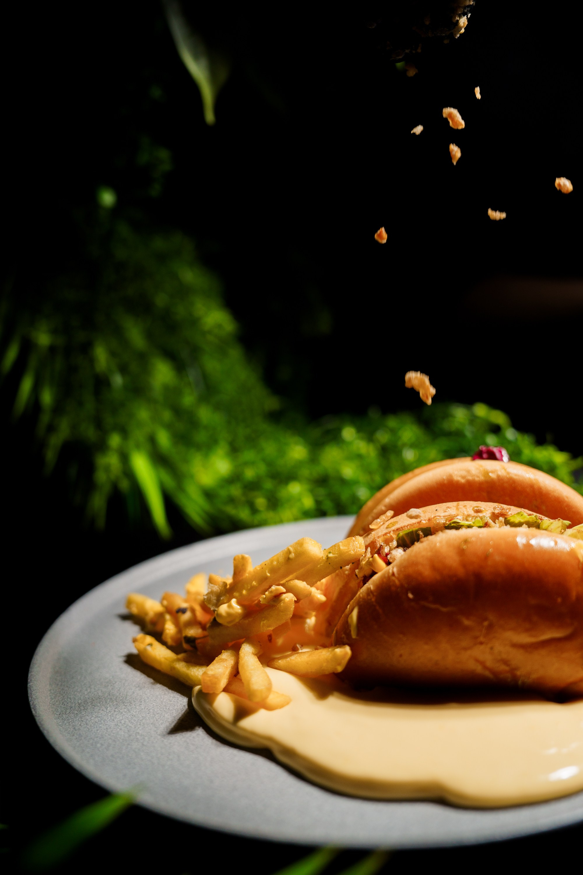 ЕДА И НАПИТКИ. Женский портрет