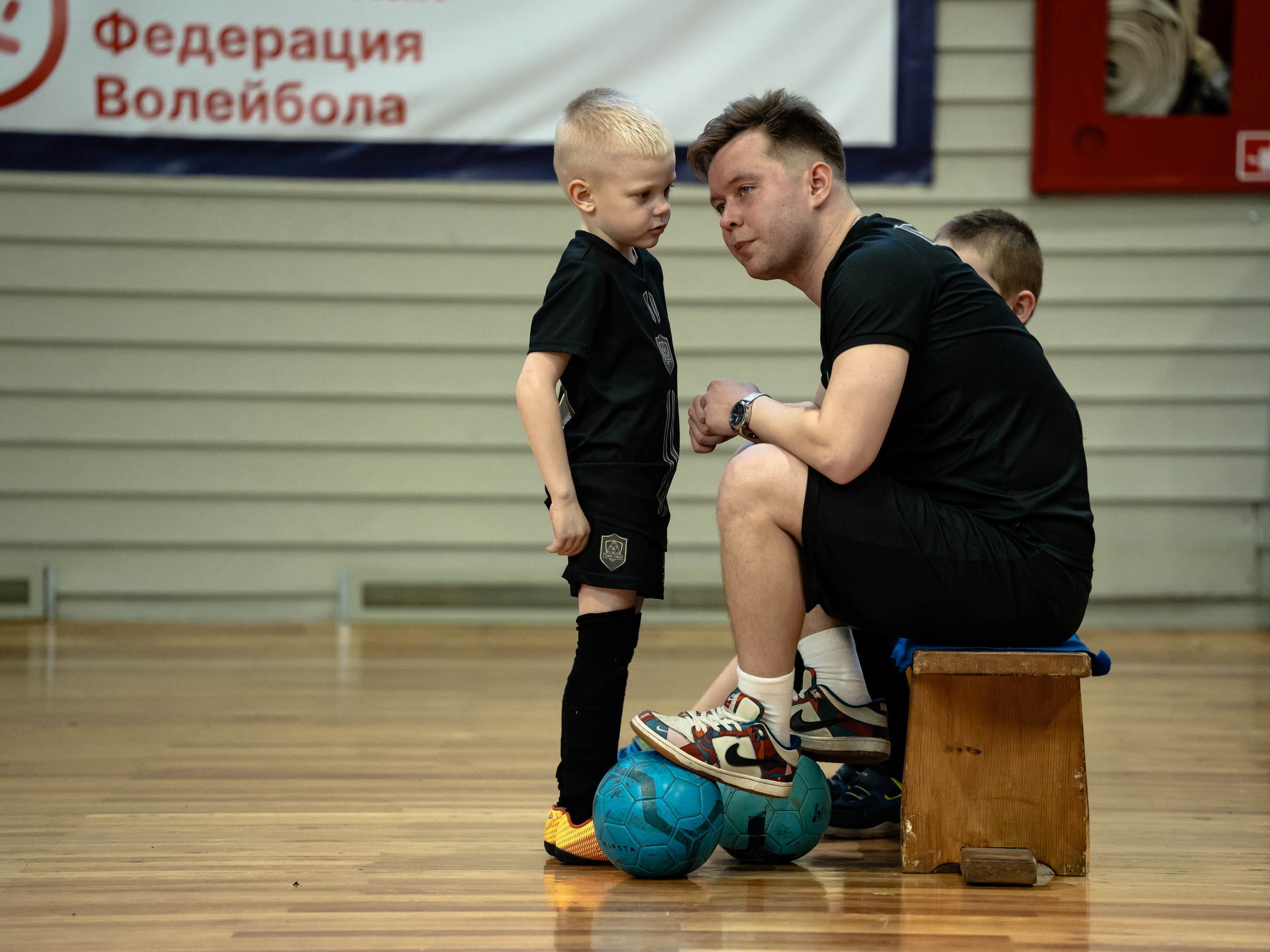 Тики-Така Противостояние 2025. Крамер Юлиана детский и семейный фотограф