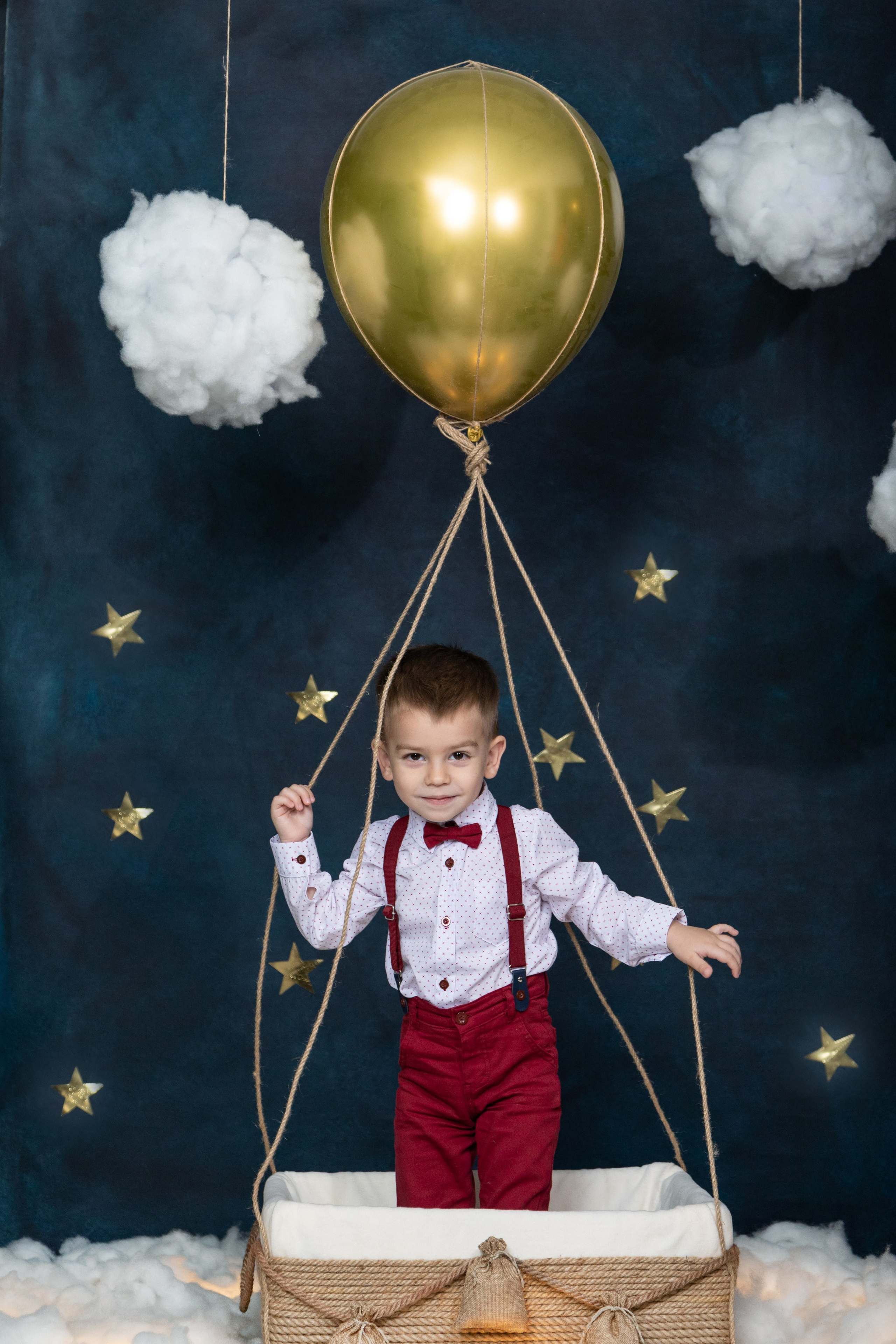 Фотопроект «В облаках». Надежда Рыжова, портретная и контент-съемка в Челябинске