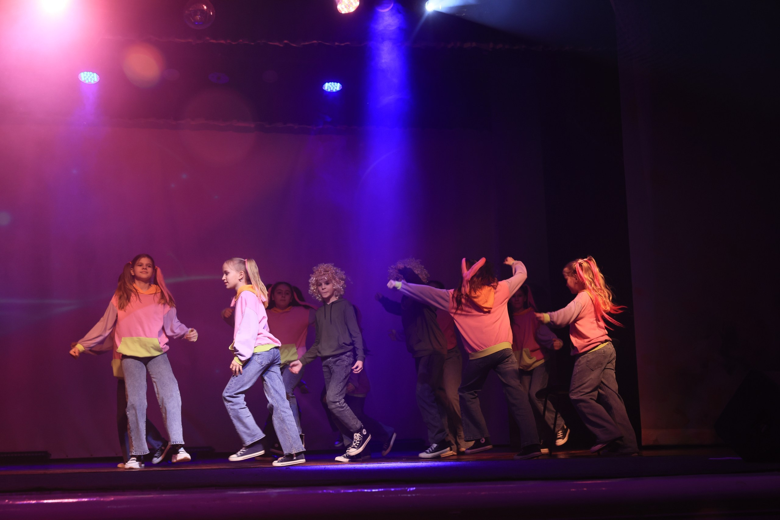 Концерт к 8 Марта в ДК «Металлург» г. Тула. Фотограф в Туле Крупский АнДРей. Фотостудия «КАДР71» в Туле