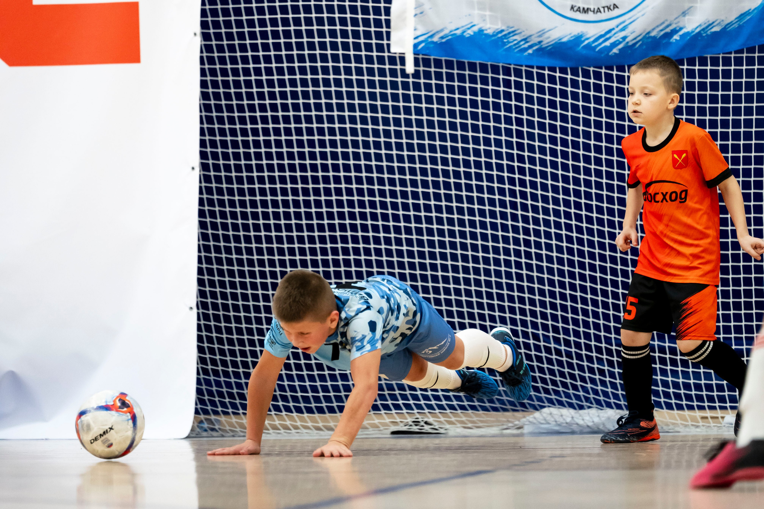 Всероссийский турнир по мини футболу FUTSAL KIDS TROPHY 2025. Спортивный фотограф в Туле и Тульской области. Файсханова Фото Спорт