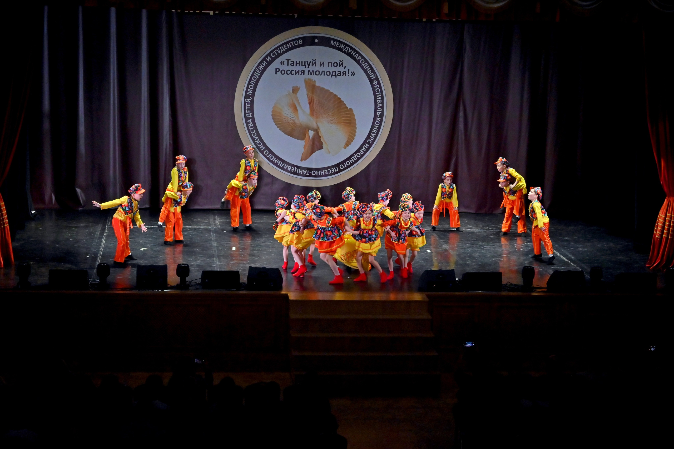 Гала-концерт. Танцуй и пой, Россия Молодая! 22.04.2024. Профессиональный фотограф в Москве Алёна Котова