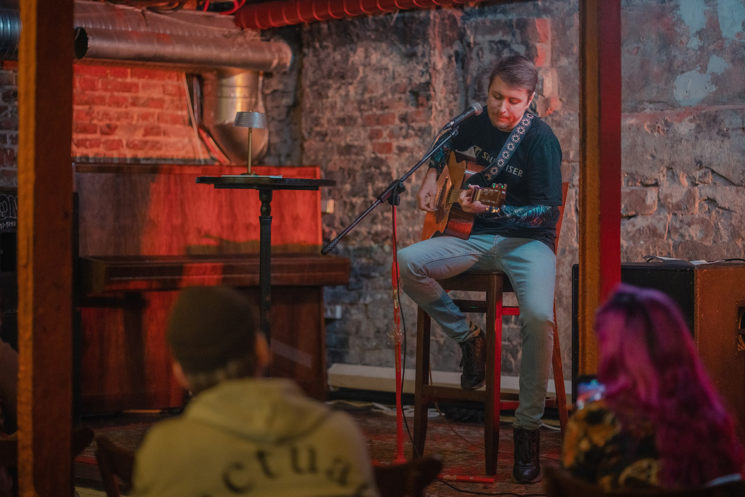 Презентация поэтического сборника. Творческие фотосессии в Москве. Фотоальбом лидера группы ЯЛО