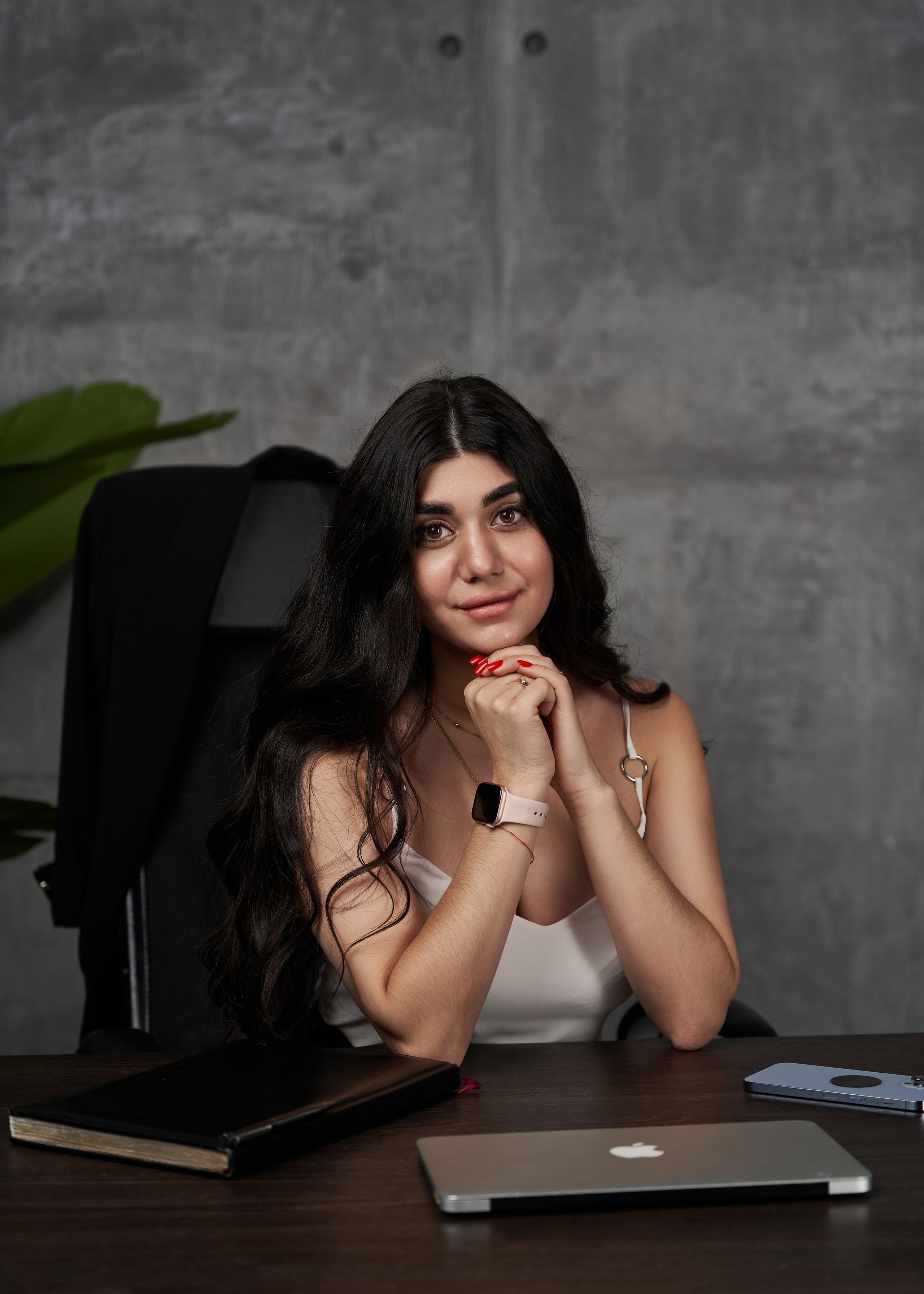 Офисная фотосъемка в Москве – Деловые портреты и командные фото | AkselPhoto. Фотограф в Москве (ЮВАО ВАО СВАО)